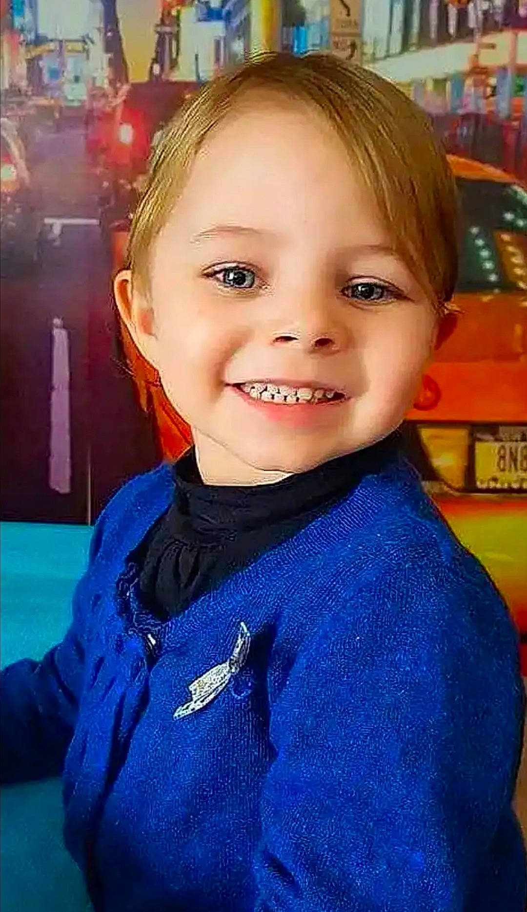 Ilona a rejoint le concours — aidez-le/la à gagner de superbes lots ! blond, cheek, child, child_model, electric_blue, face, hair, joy, person, smile, toddler