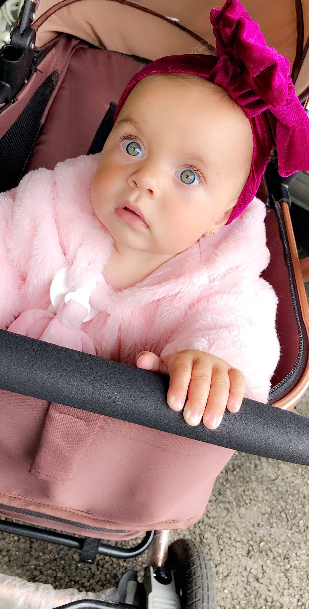 Djaïly a rejoint le concours — aidez-le/la à gagner de superbes lots ! baby, baby_carriage, baby_products, cheek, child, eye, face, head, lip, mouth, nose, person, pink, product, skin, smile, toddler