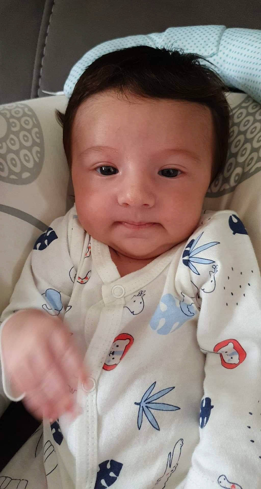 Soann participe au concours pour gagner de l'argent avec cette photo : baby, cheek, child, chin, eye, eyebrow, face, forehead, head, iris, lip, nose, person, skin, smile, toddler