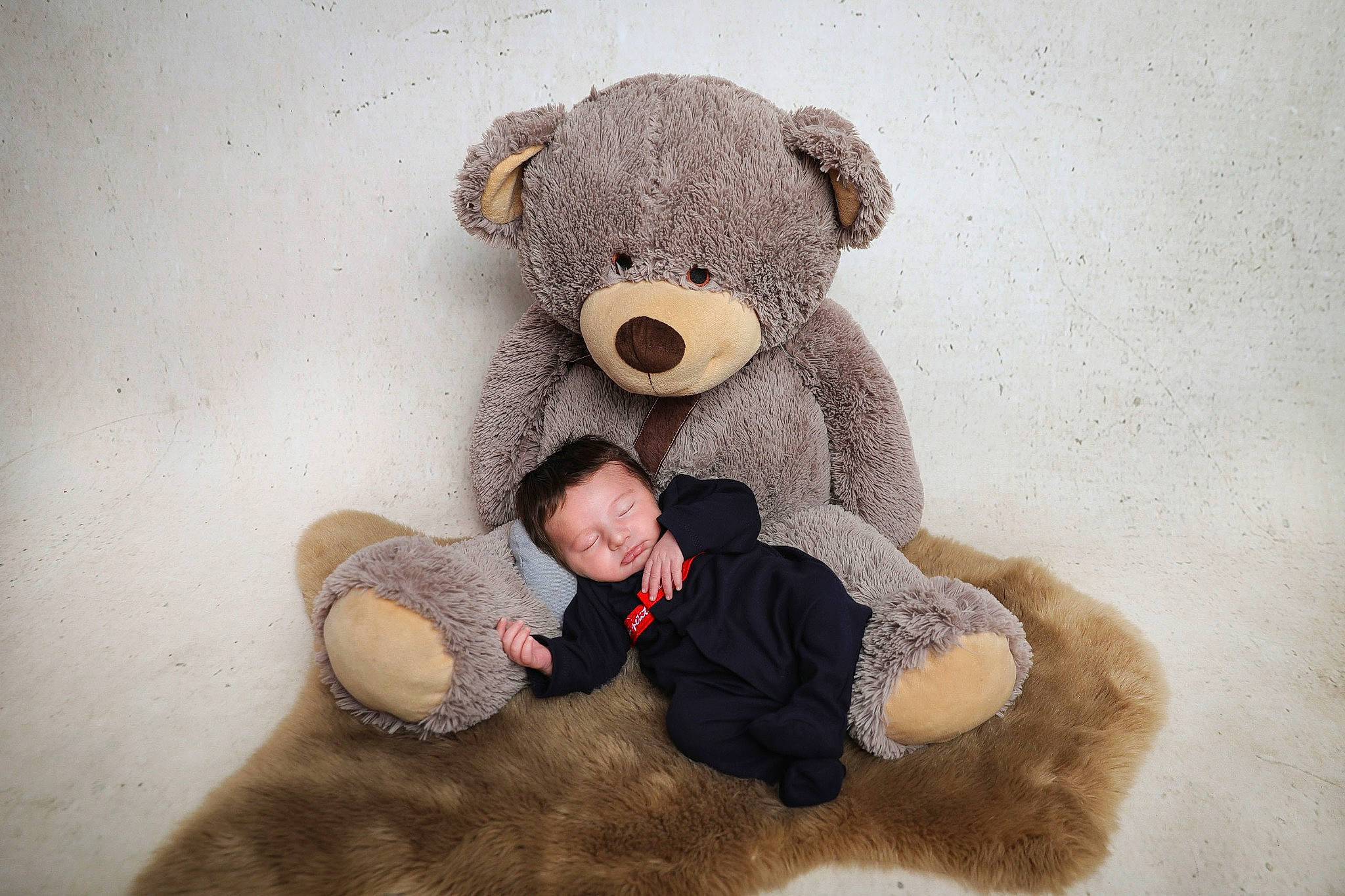Soann a rejoint le concours — aidez-le/la à gagner de superbes lots ! brown, child, person, plush, stuffed_toy, teddy_bear, toy