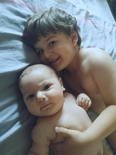 Mahir-alp a rejoint le concours — aidez-le/la à gagner de superbes lots ! arm, cheek, chin, eye, eyebrow, face, facial_expression, hair, hairstyle, happy, head, human, joy, lip, mouth, muscle, nose, organ, person, skin