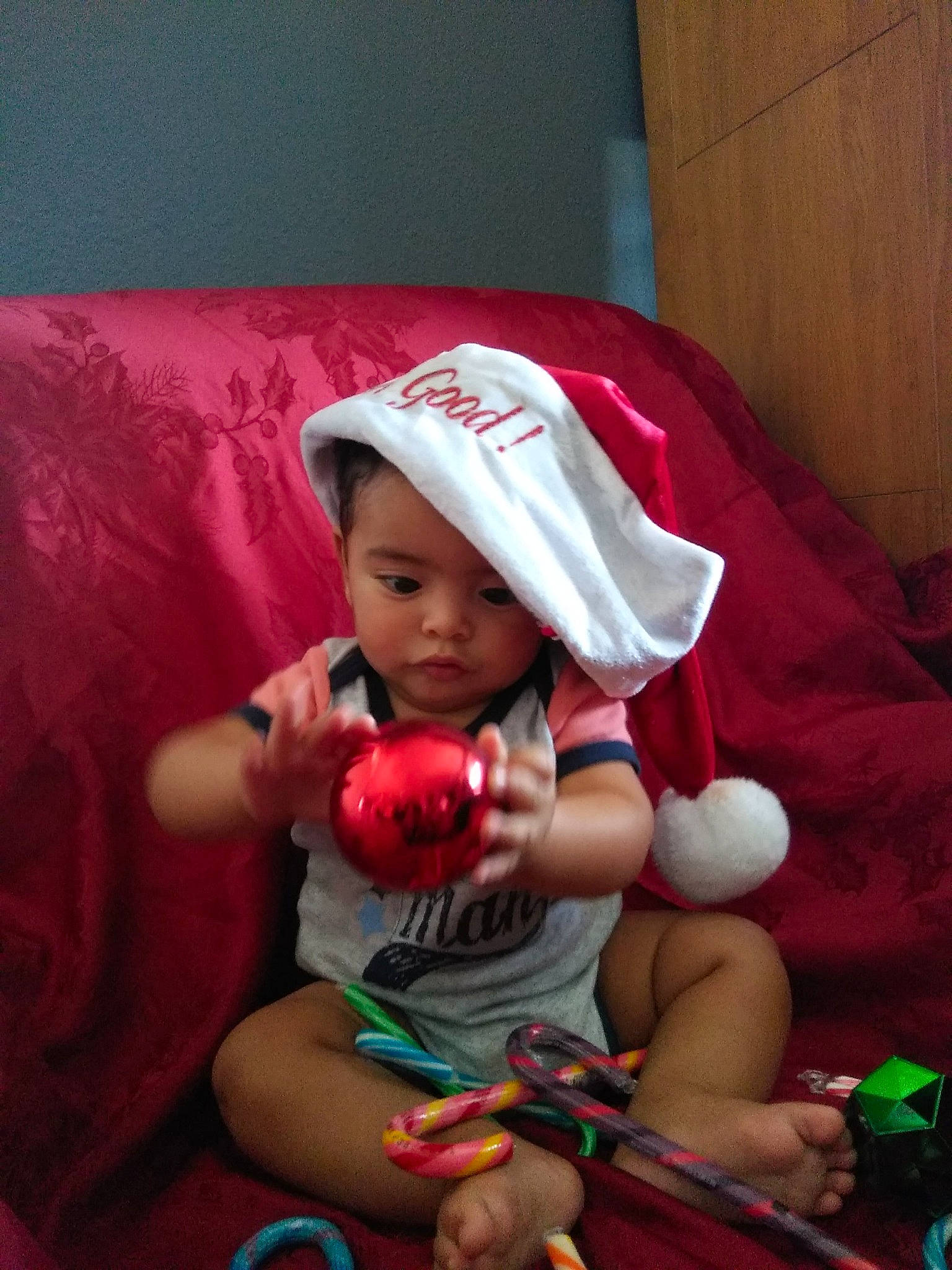 Keona is registered to the contest to win money with this photo: child, cool, day, fun, girl, headgear, headwear, infant, person, product, red, skin, smile, toddler