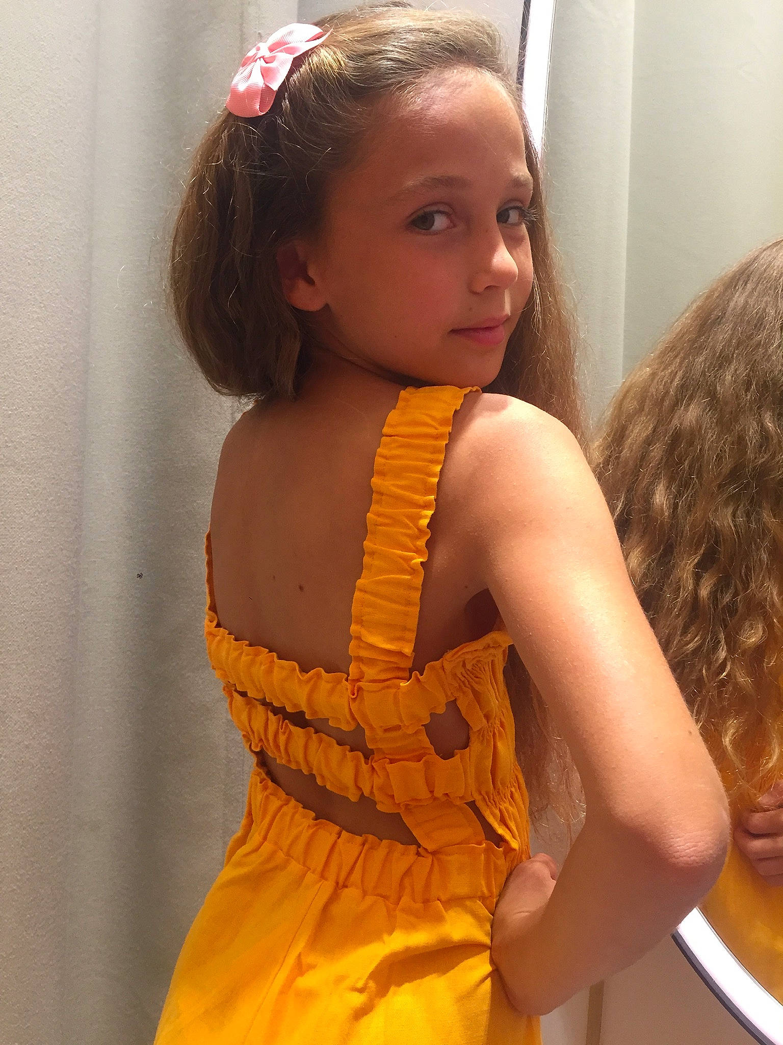 Anissa participe au concours pour gagner de l'argent avec cette photo : arm, black_hair, day_dress, eyelash, fashion_design, fashion_model, formal_wear, hair, hairstyle, head, joint, long_hair, makeover, neck, one_piece_garment, person, shoulder, sleeve, thigh, trunk