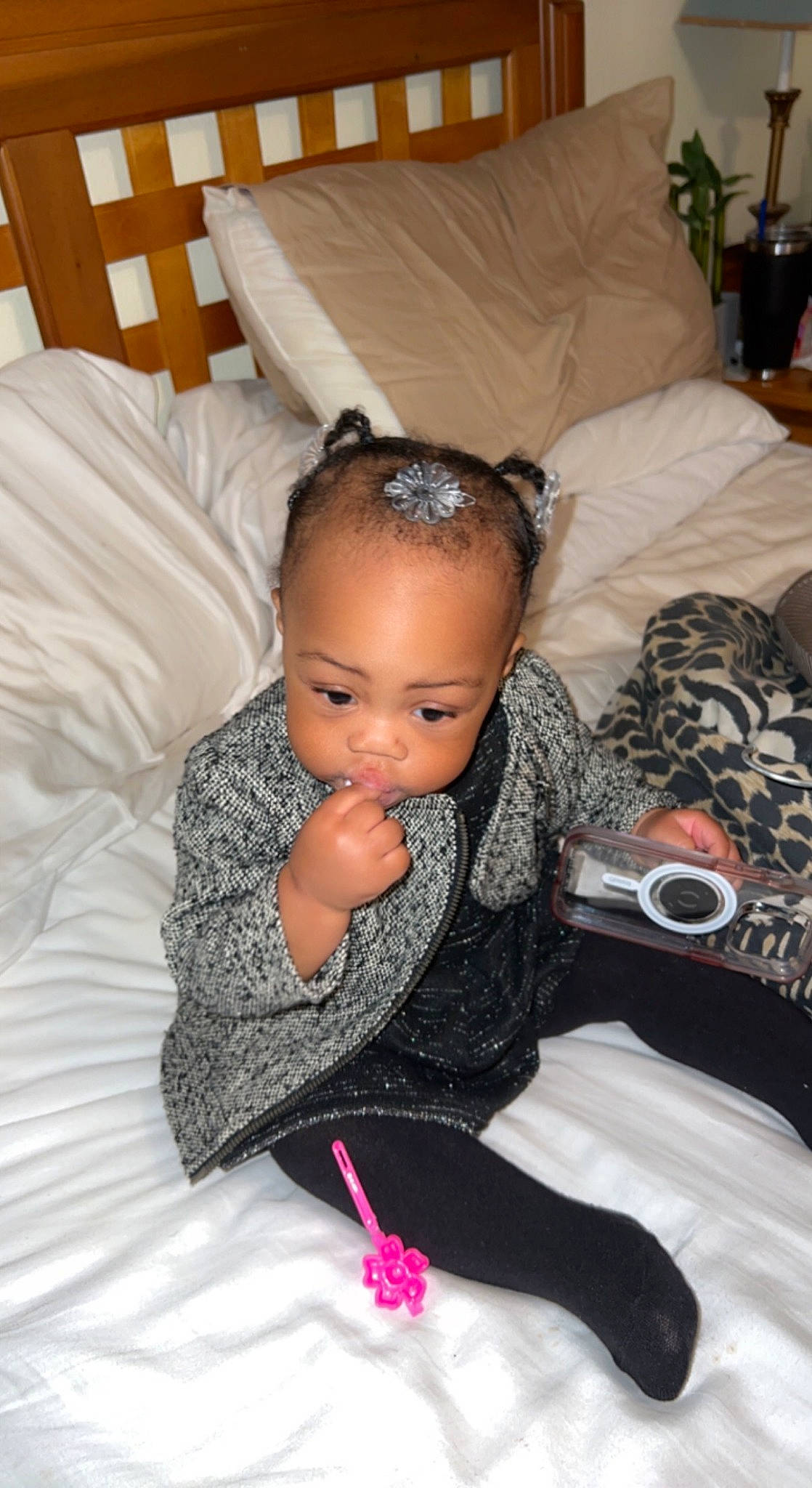 Nylaih is registered to the contest to win money with this photo: baby, bedding, black_hair, chair, child, comfort, event, eye, flooring, hair, happy, head, houseplant, linens, mammal, person, room, sitting, smile, textile