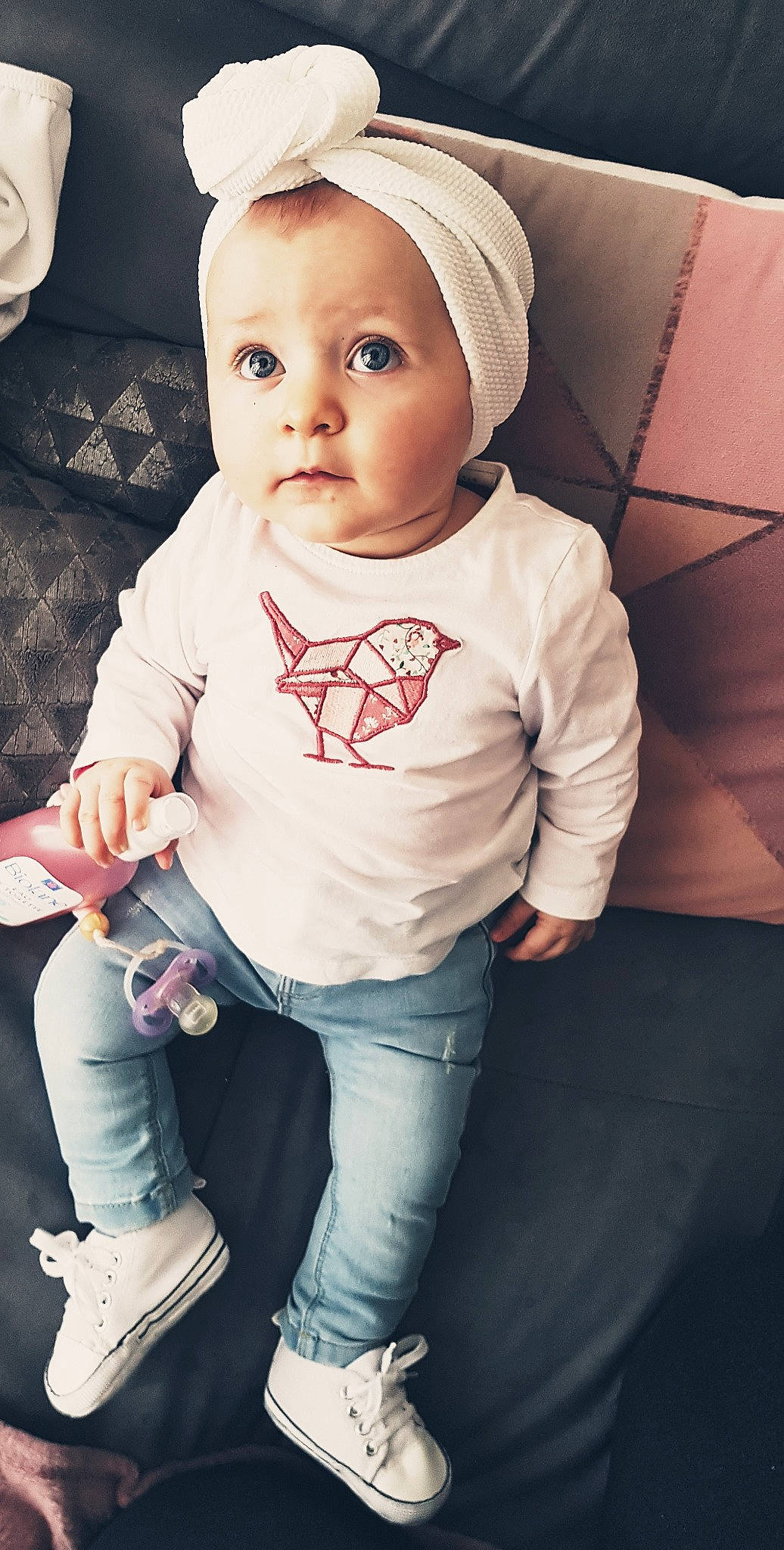 Maëlia a rejoint le concours — aidez-le/la à gagner de superbes lots ! baby_toddler_clothing, cheek, clothing, cool, eyelash, facial_expression, flash_photography, hairstyle, happy, iris, lip, nose, organ, person, pink, skin, sleeve, t_shirt, textile, toddler