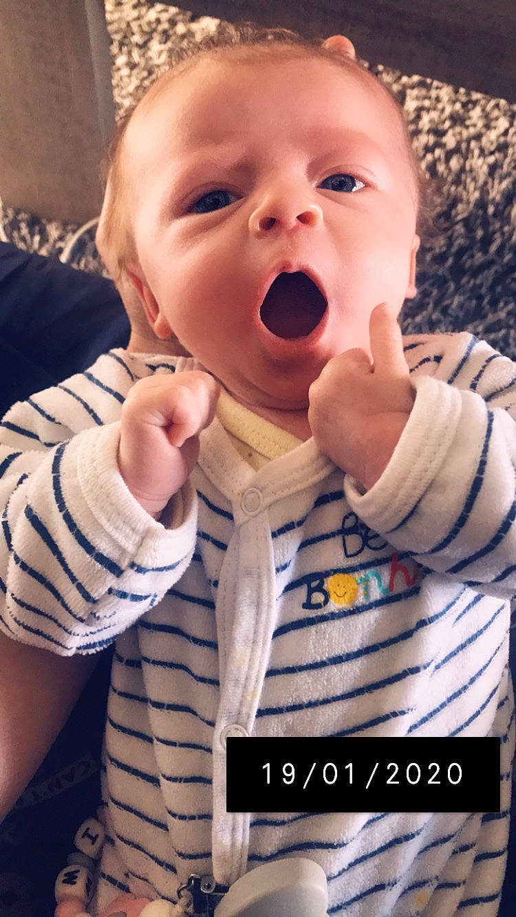 Miya a rejoint le concours — aidez-le/la à gagner de superbes lots ! baby, baby_laughing, baby_making_funny_faces, cheek, child, cool, face, facial_expression, gesture, happy, laugh, mouth, nose, person, photo_caption, shout, smile, toddler, tongue, yawn