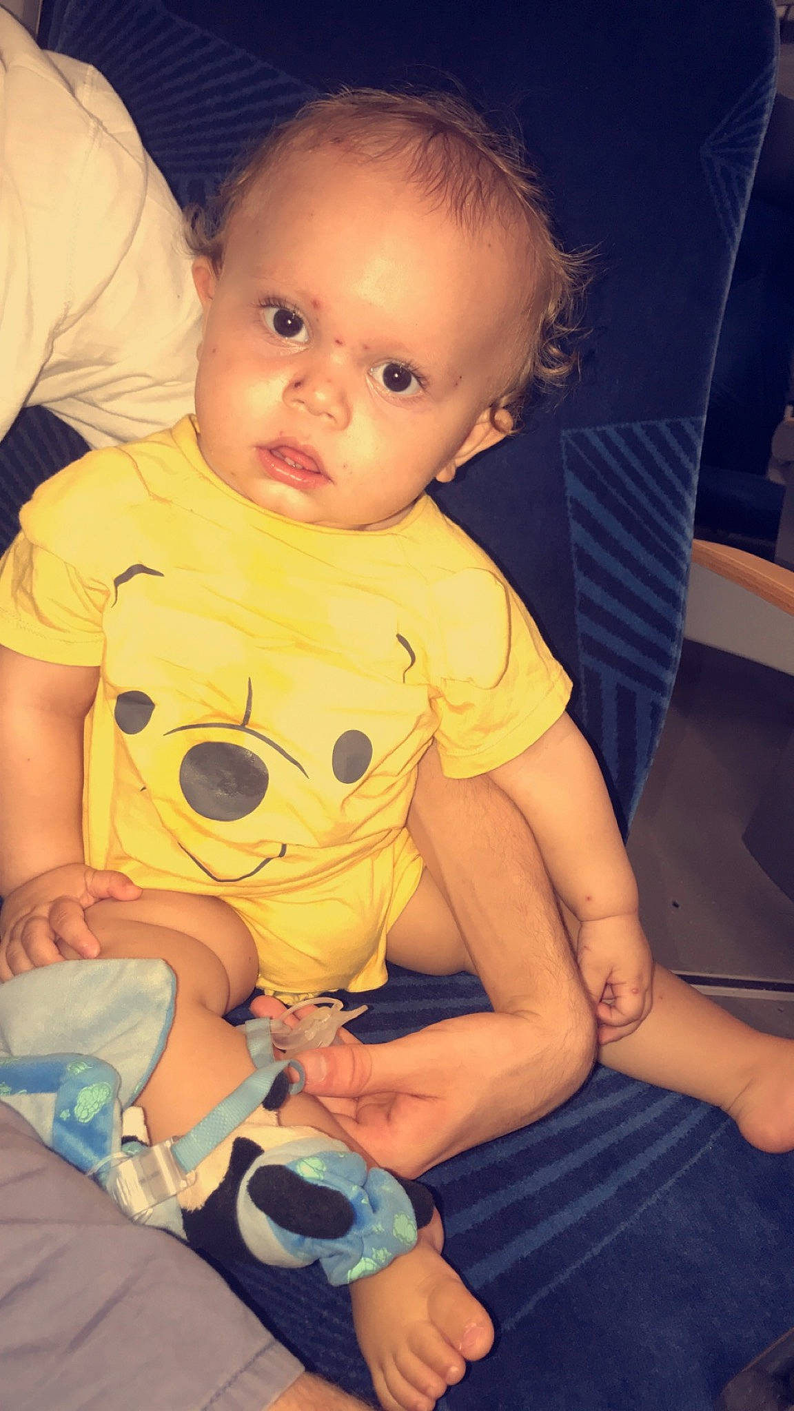 Naël a rejoint le concours — aidez-le/la à gagner de superbes lots ! baby, baby_toddler_clothing, cheek, comfort, cool, eye, finger, happy, head, human_body, iris, joint, leg, mouth, muscle, nose, person, shoulder, skin, sleeve