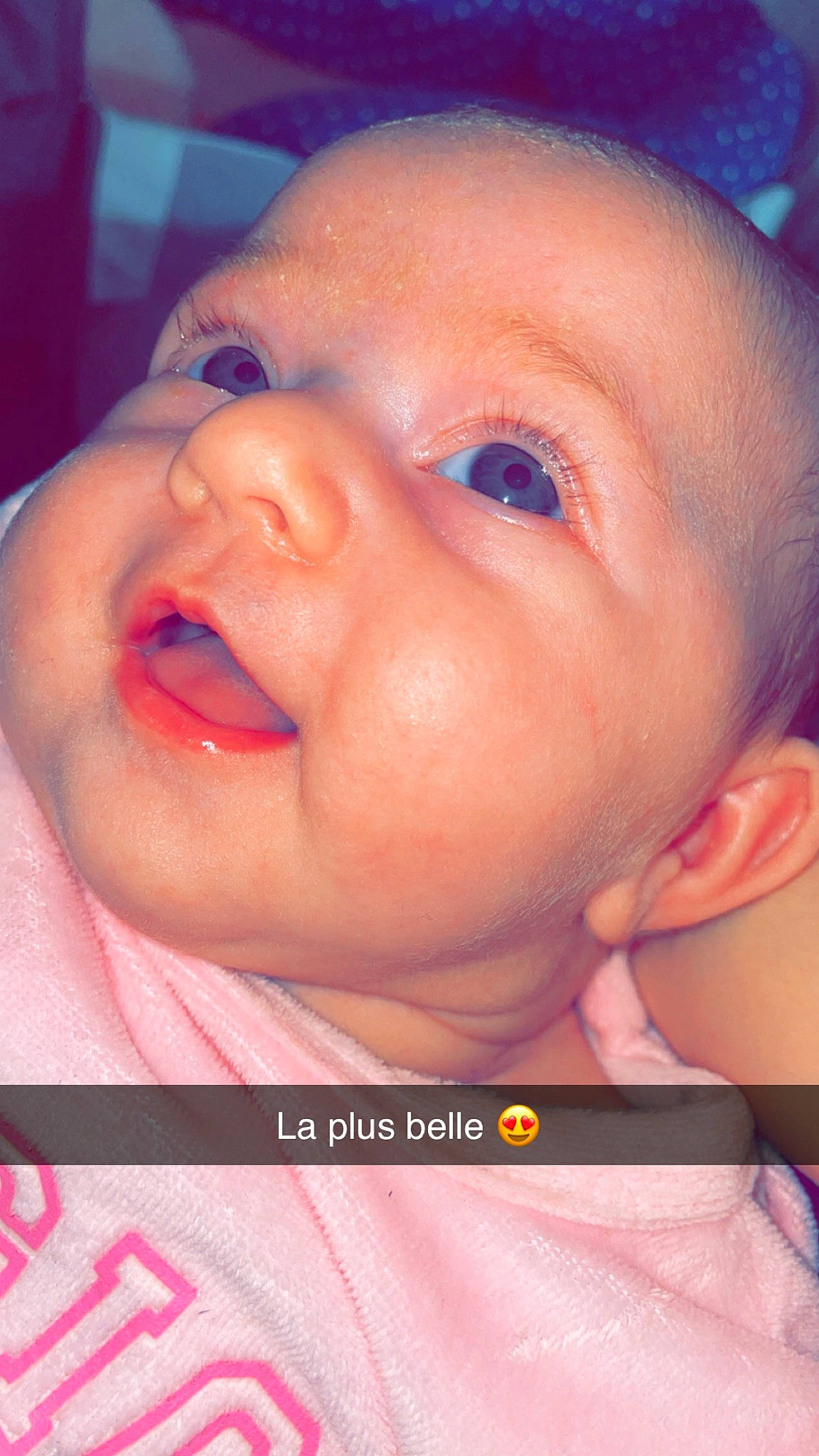 Milana participe au concours pour gagner de l'argent avec cette photo : baby, baby_toddler_clothing, cheek, chin, ear, eyebrow, eyelash, finger, forehead, happy, iris, lip, mouth, neck, nose, person, pink, skin, smile, toddler