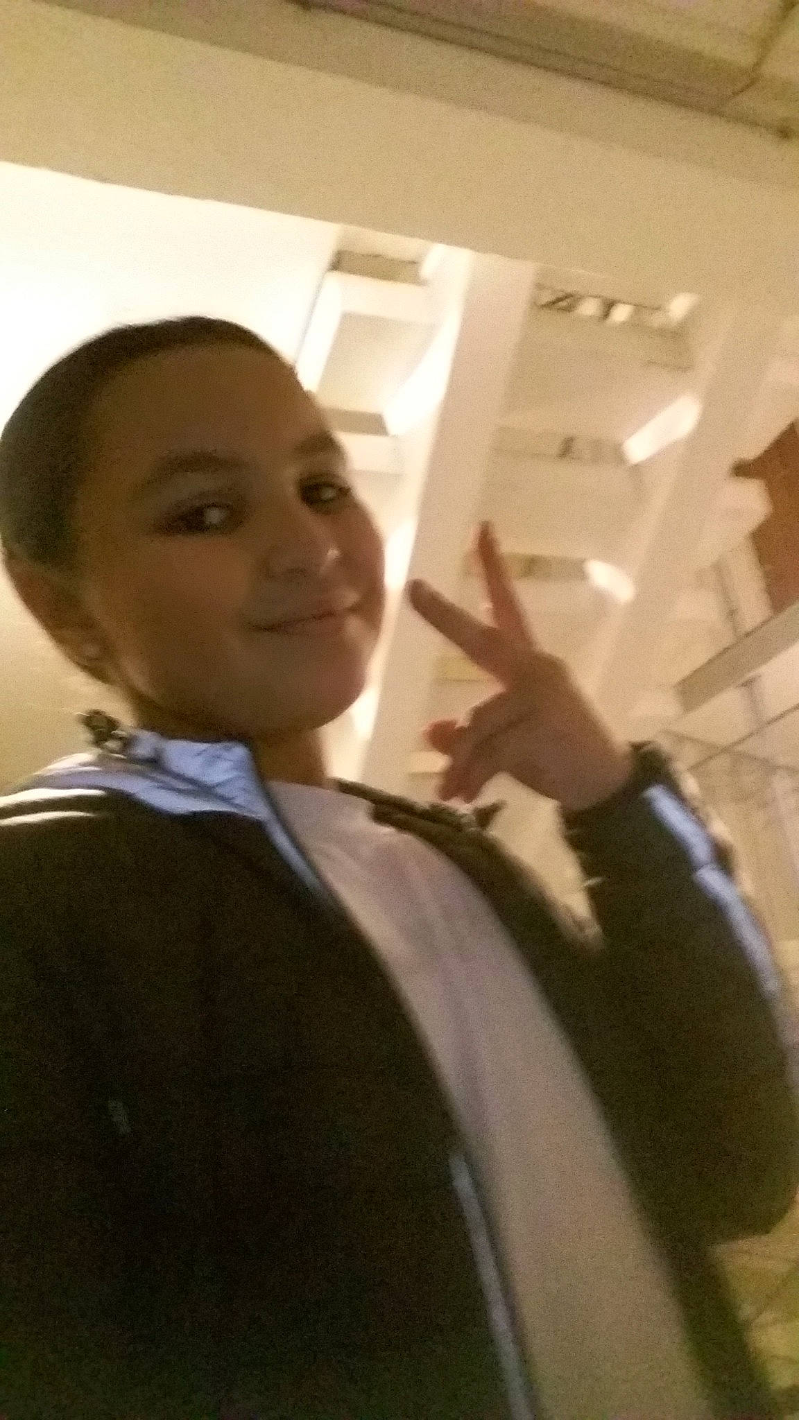 Maissane a rejoint le concours — aidez-le/la à gagner de superbes lots ! formal_wear, joy, person, photography, smile, suit, tie, tuxedo