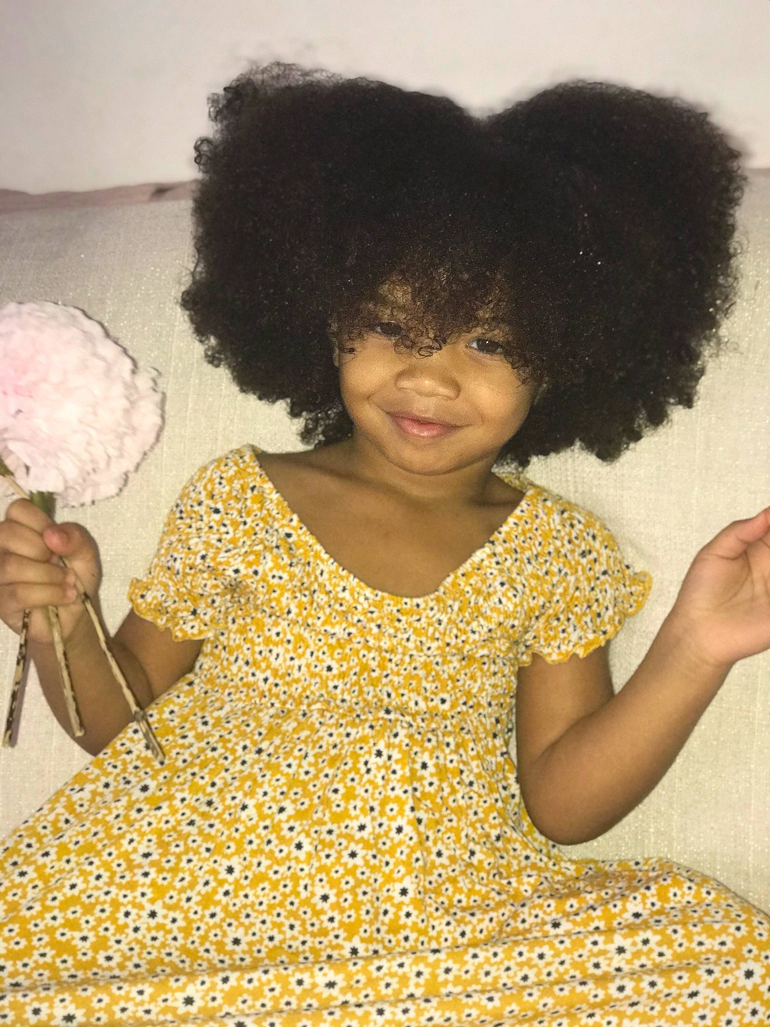 Amayah a rejoint le concours — aidez-le/la à gagner de superbes lots ! afro, black_hair, costume, dress, hair, hairstyle, jheri_curl, joy, lace_wig, person, ringlet, wig