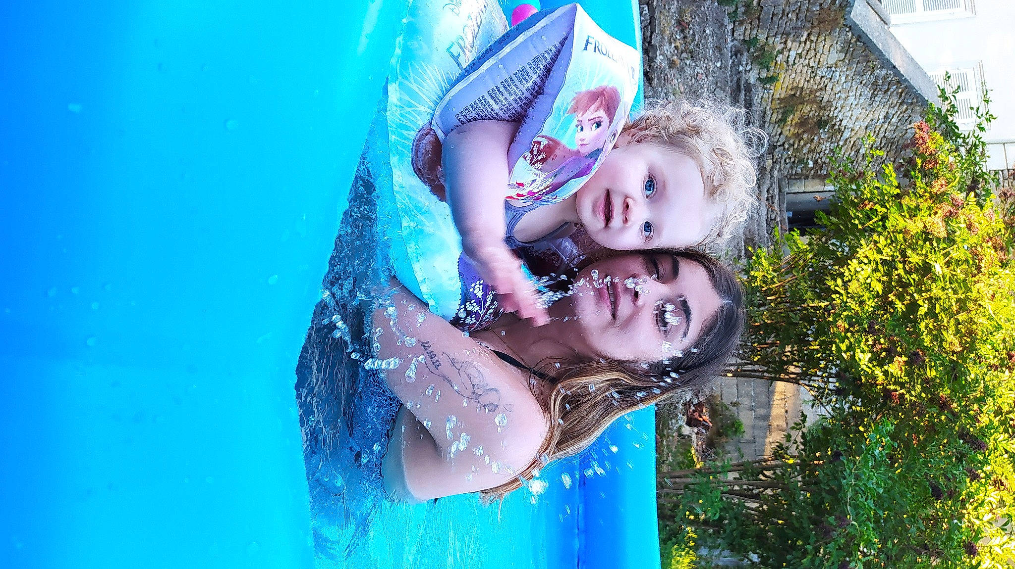 Kelyana participe au concours pour gagner de l'argent avec cette photo : beauty, blue, child, fun, happy, leisure, love, person, photograph, photography, plant, recreation, smile, summer, toddler, tree, vacation, water