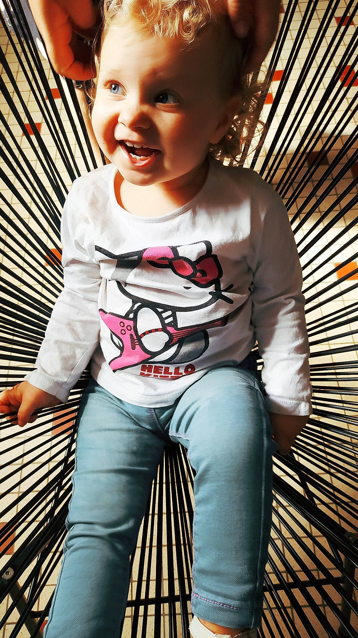 Kelyana participe au concours pour gagner de l'argent avec cette photo : baby, cheek, child, cool, happy, jeans, lip, person, pink, play, sitting, sleeve, smile, t_shirt, toddler, top