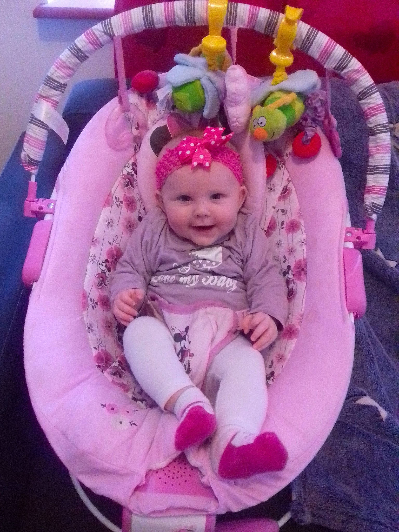 Eleana a rejoint le concours — aidez-le/la à gagner de superbes lots ! baby_products, child, fun, infant, magenta, person, pink, play, product, purple, toddler, toy