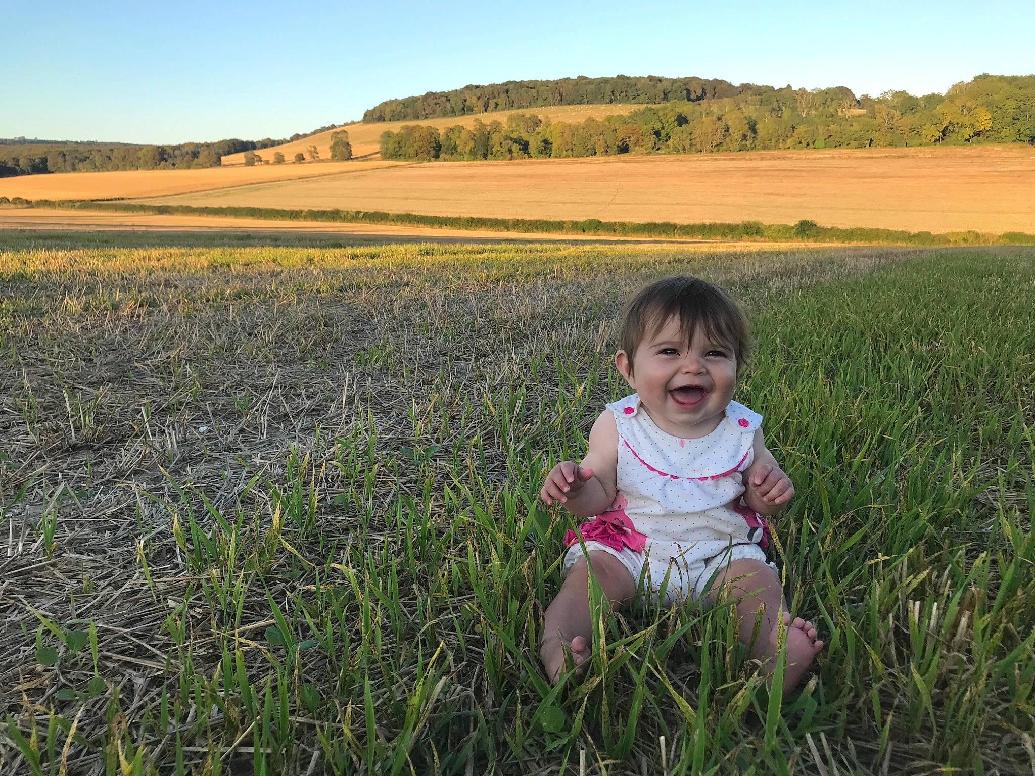 úna joined the competition — help win amazing prizes! child, ecoregion, farm, field, fun, grass, grass_family, grassland, happy, meadow, natural_environment, pasture, people_in_nature, person, plain, plant, prairie, rural_area, sky, summer