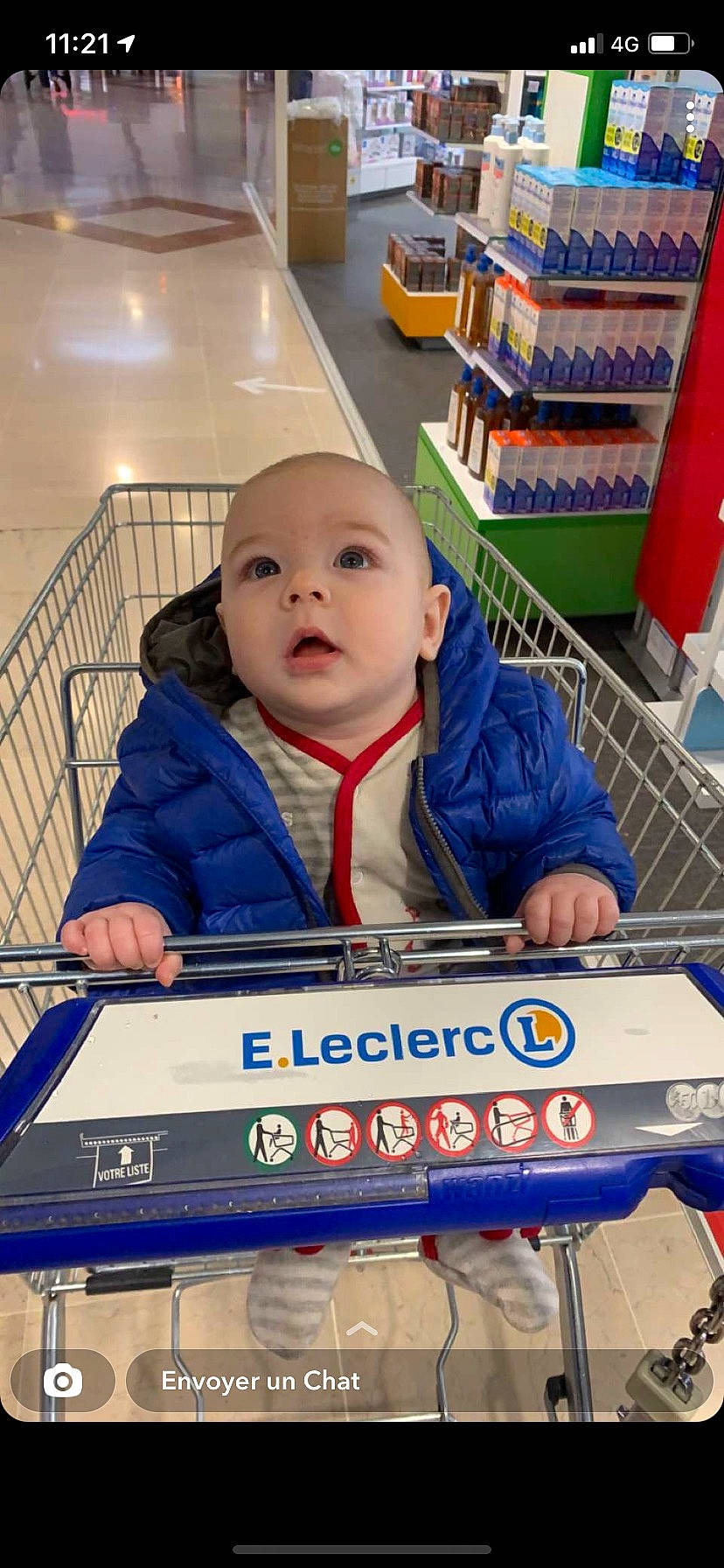 Ayden a rejoint le concours — aidez-le/la à gagner de superbes lots ! baby, baby_products, baby_safety, cart, child, electric_blue, fun, hoodie, person, play, product, recreation, retail, service, shopping_cart, sitting, supermarket, tire, toddler, wheel