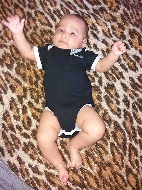 Leyla participe au concours pour gagner de l'argent avec cette photo :