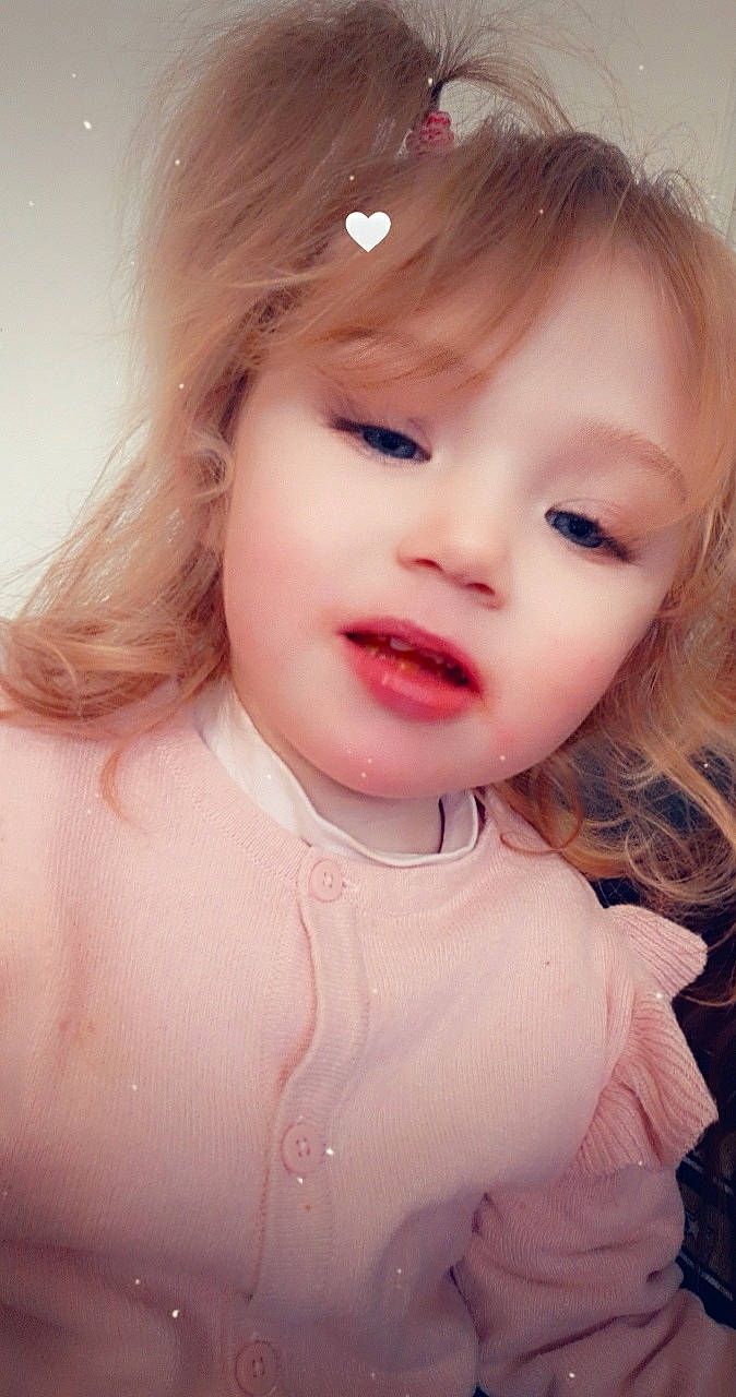 Jenna a rejoint le concours — aidez-le/la à gagner de superbes lots ! baby, baby_toddler_clothing, beauty, brown_hair, cheek, child, child_model, chin, eye, eyebrow, eyelash, forehead, hairstyle, iris, lip, mouth, organ, person, portrait_photography, skin