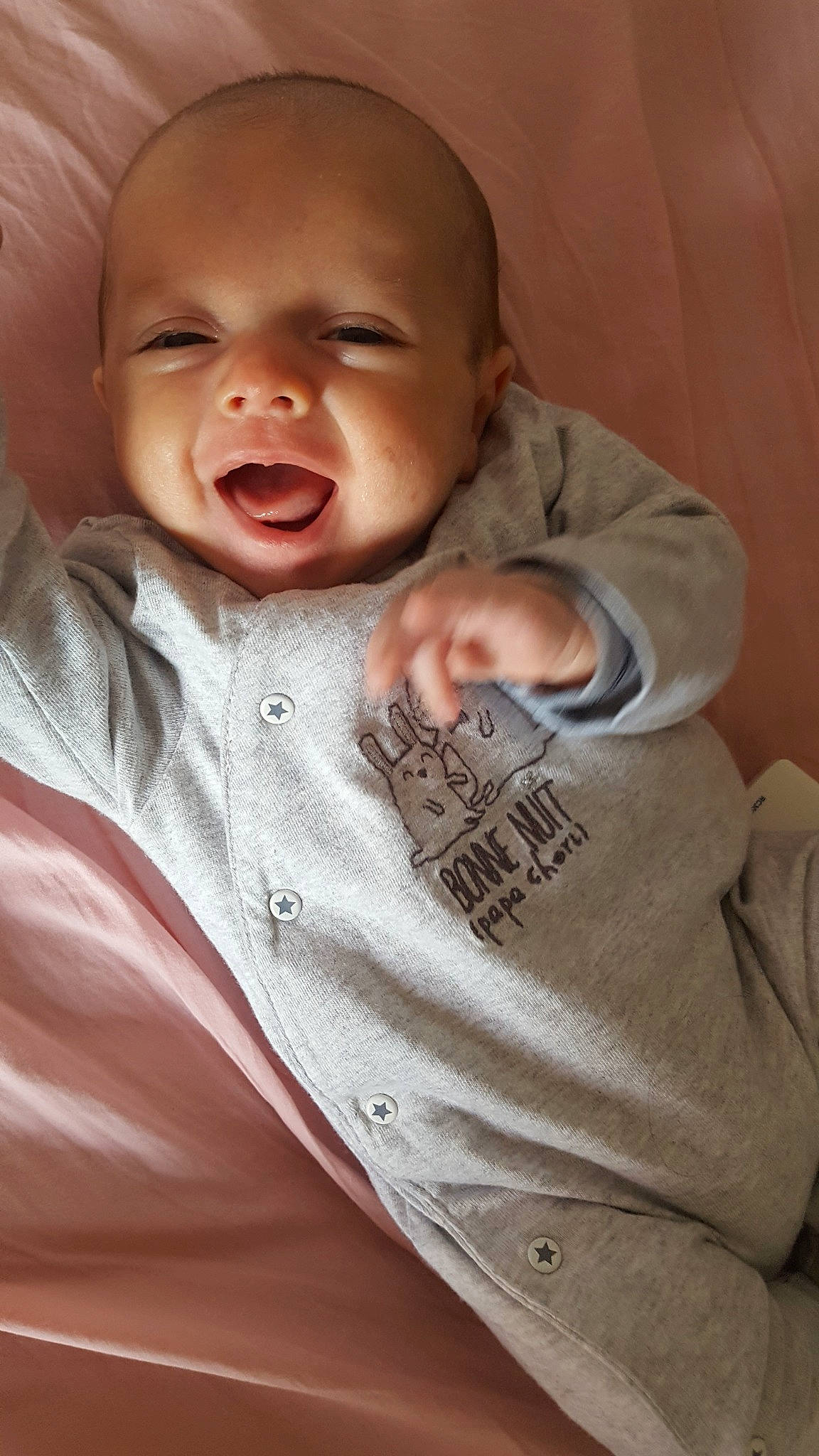 Ilhyan a rejoint le concours — aidez-le/la à gagner de superbes lots ! baby, cheek, child, chin, eye, face, facial_expression, happy, head, laugh, lip, mouth, nose, person, skin, smile, toddler