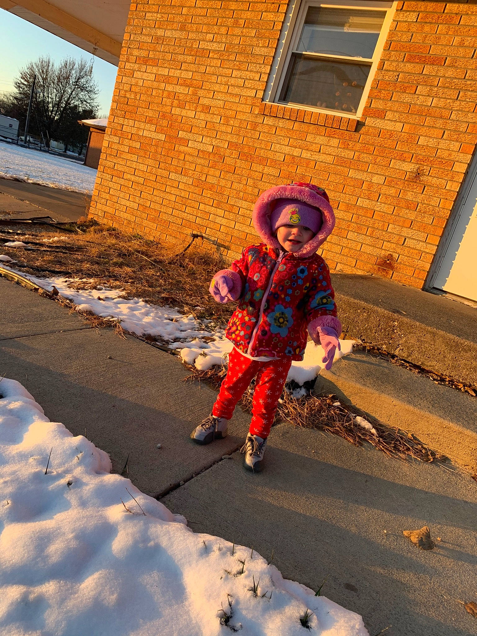 Mika is registered to the contest to win money with this photo: child, freezing, fun, person, red, snow, winter