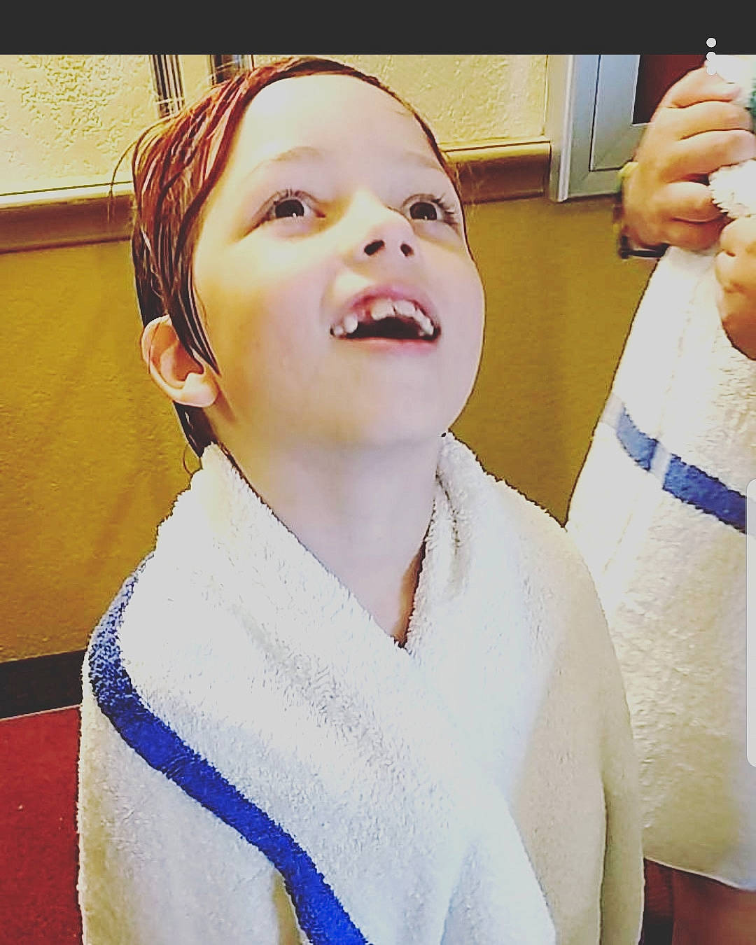 Cylus is registered to the contest to win money with this photo: child, ear, eyebrow, face, facial_expression, forehead, happy, head, lip, mouth, nose, person, skin, smile, tooth