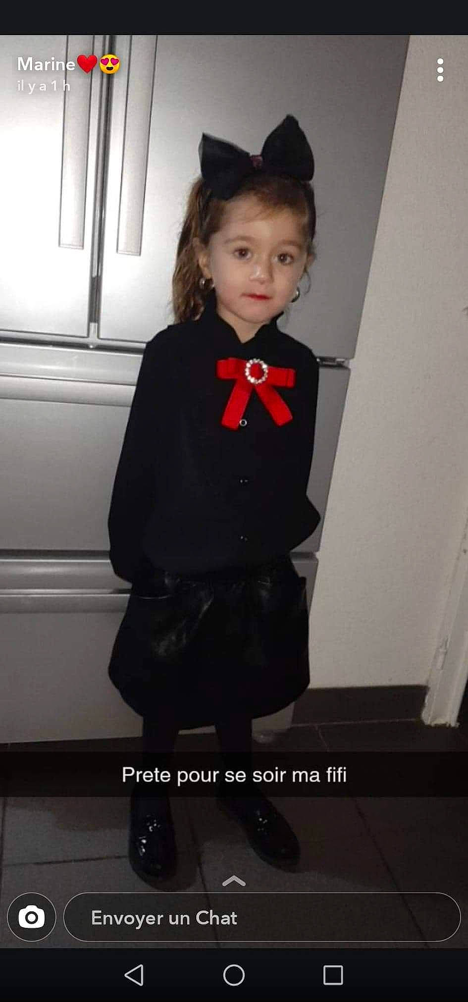 Daisay a rejoint le concours — aidez-le/la à gagner de superbes lots ! blazer, child, collar, dress_shirt, event, eye, fashion_accessory, fashion_design, flash_photography, formal_wear, neck, pattern, person, school_uniform, sleeve, standing, suit, t_shirt, tie, toddler