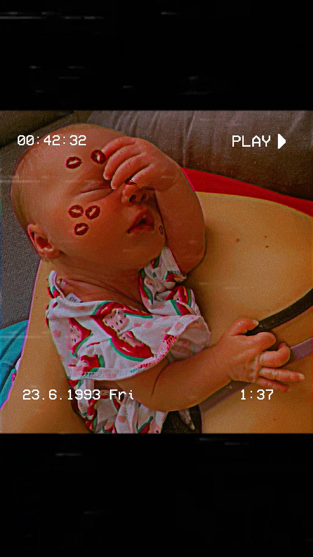 Ryley participe au concours pour gagner de l'argent avec cette photo : abdomen, advertising, animation, bracelet, chest, child, elbow, flash_photography, flesh, font, fun, gesture, happy, jewellery, magenta, mouth, necklace, person, photo_caption, screenshot