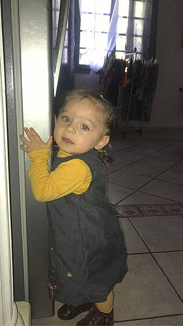 Victoria participe au concours pour gagner de l'argent avec cette photo : cheek, child, fun, person, smile, standing, toddler