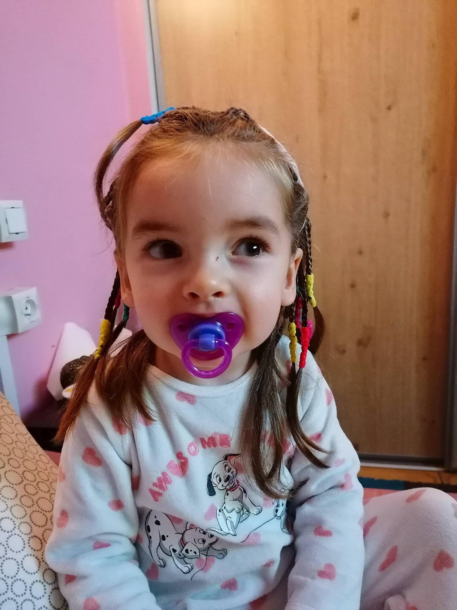 Rose Marie a rejoint le concours — aidez-le/la à gagner de superbes lots ! audio_equipment, baby_toddler_clothing, cheek, ear, eyebrow, eyelash, hair, hairstyle, happy, head, hearing, iris, lip, mouth, neck, nose, person, pink, skin, sleeve