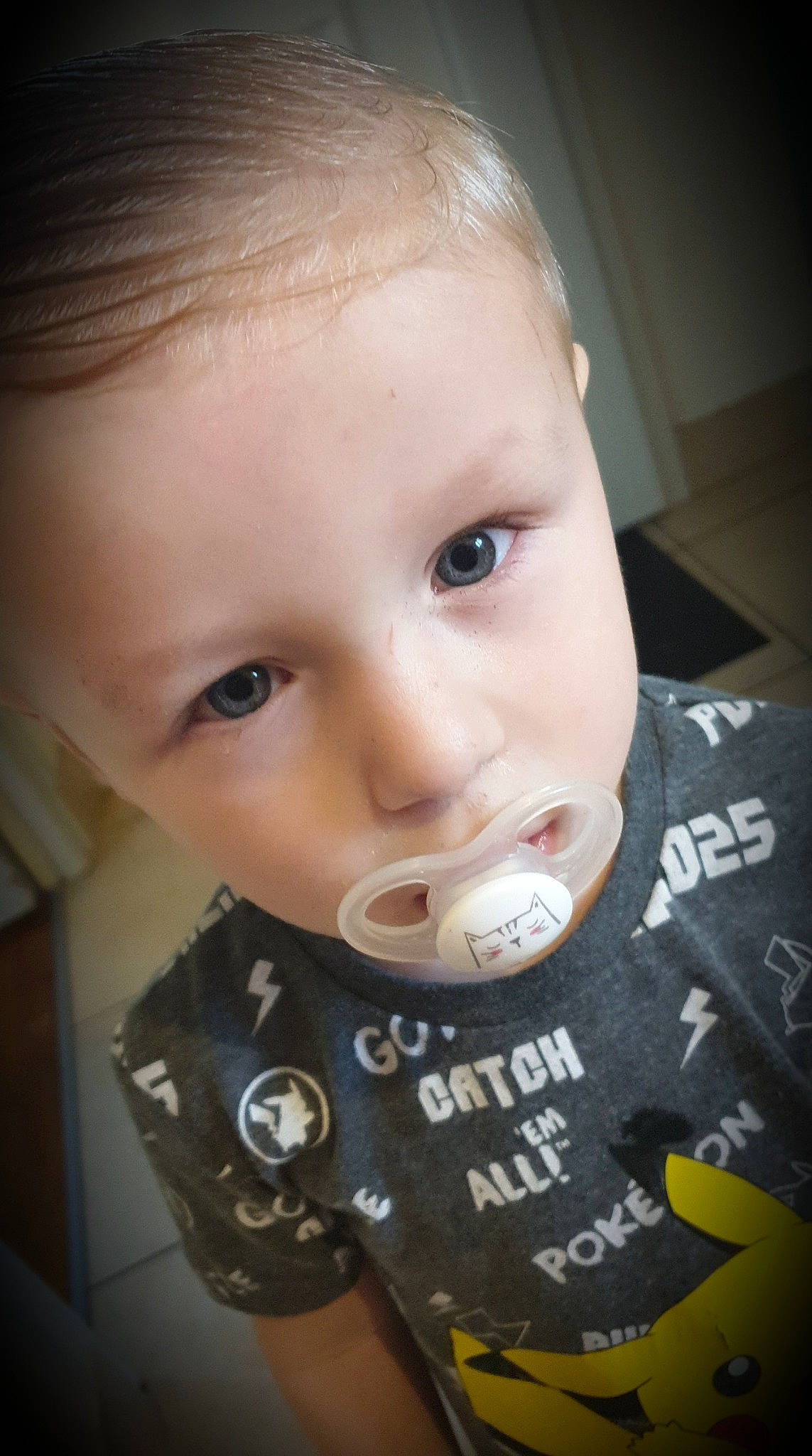 Ilann participe au concours pour gagner de l'argent avec cette photo : baby, baby_toddler_clothing, cheek, chin, ear, eye, eyebrow, eyelash, flash_photography, forehead, hairstyle, iris, jaw, lip, mouth, neck, nose, person, skin, sleeve