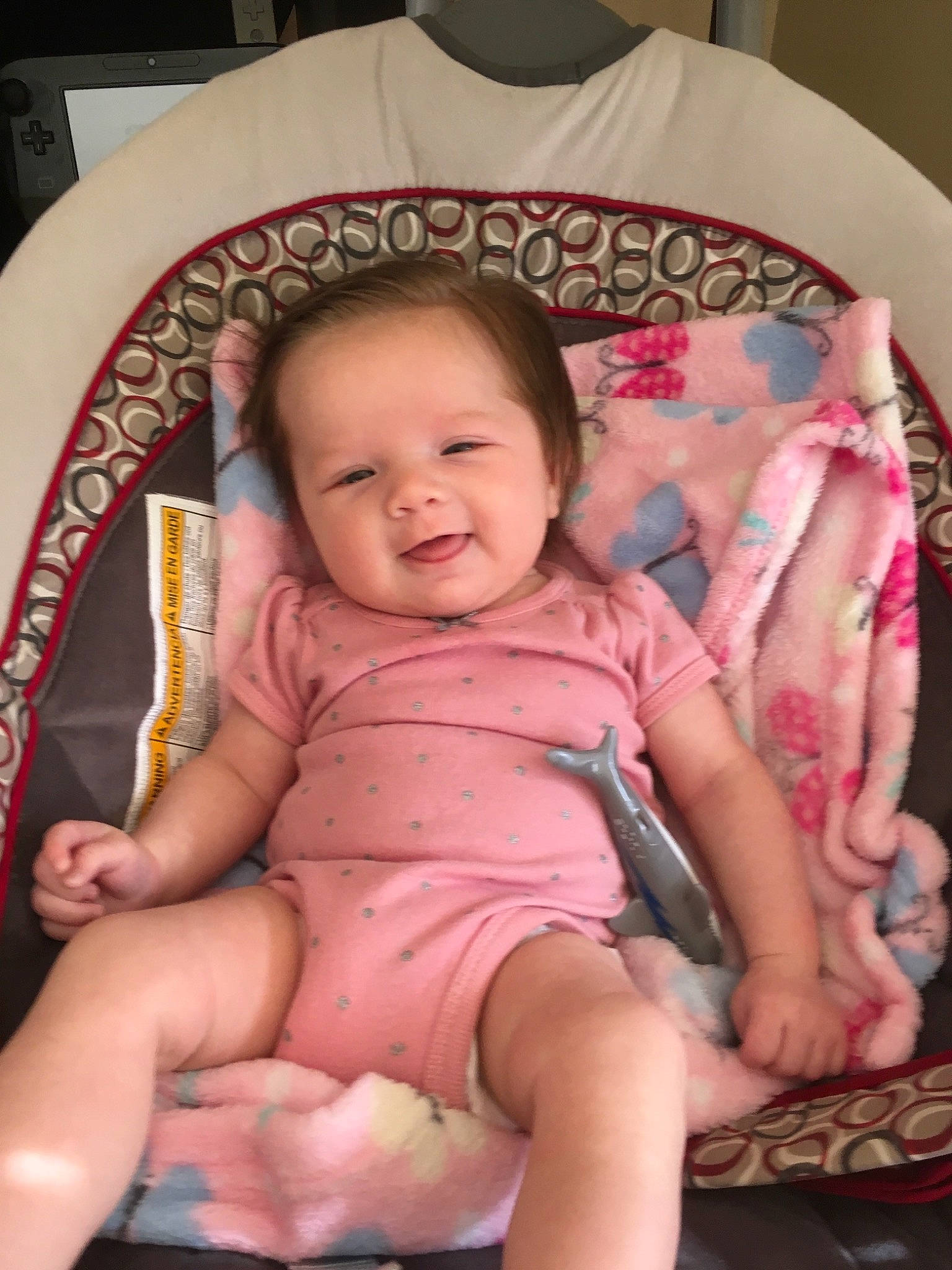 Kenidee is registered to the contest to win money with this photo: baby, baby_in_car_seat, baby_products, birth, car_seat, cheek, child, person, pink, product, sitting, skin, smile, toddler