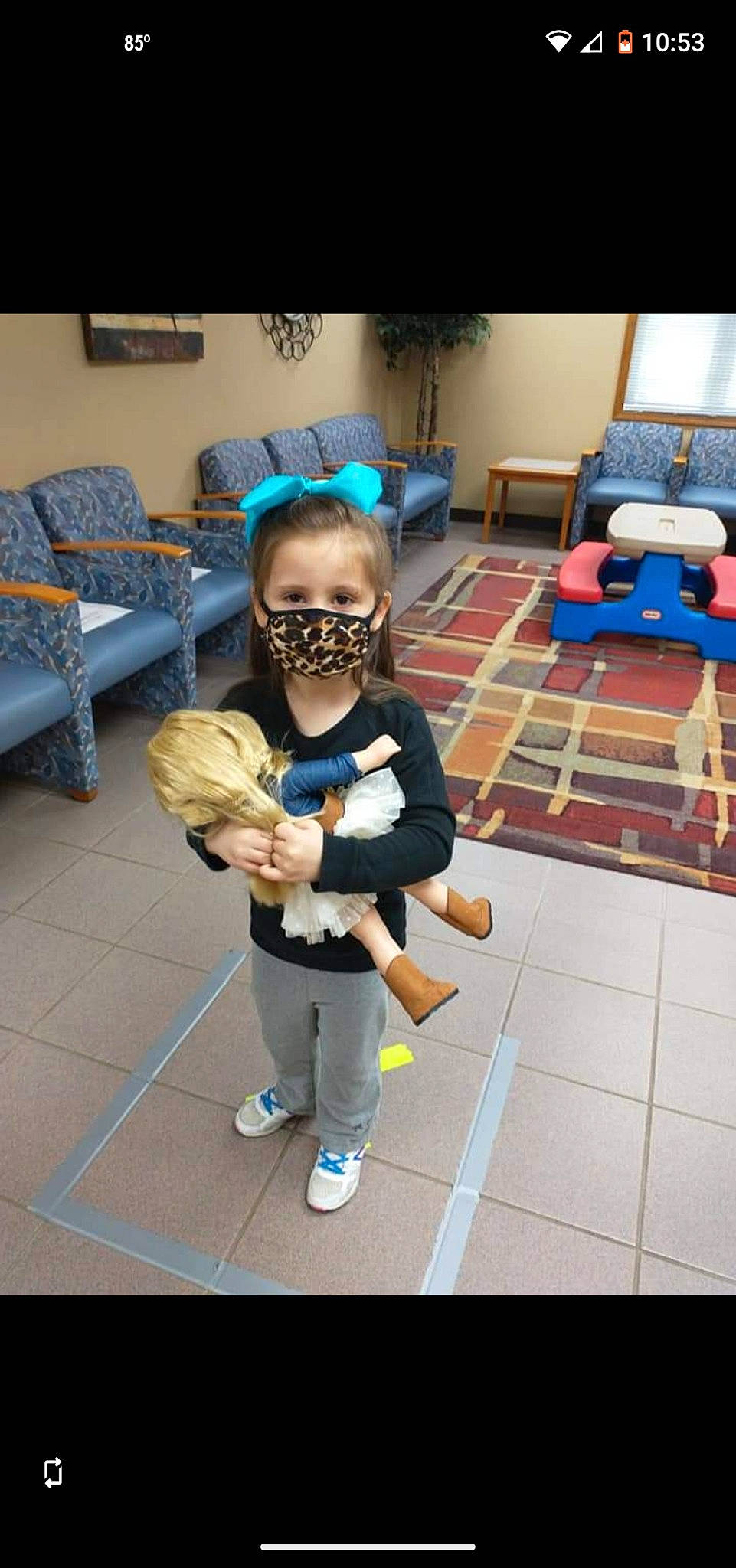 Ellakate is registered to the contest to win money with this photo: blue, chair, child, electric_blue, event, eyewear, floor, flooring, fun, joint, leg, leisure, mammal, person, personal_protective_equipment, shoe, shorts, sneakers, sunglasses, toddler