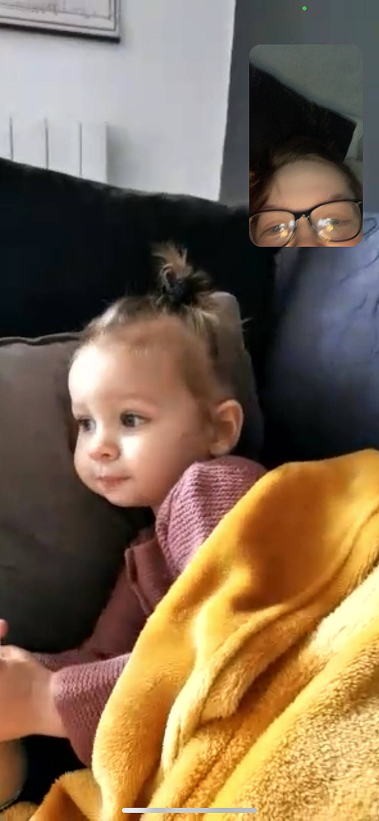 Tyana participe au concours pour gagner de l'argent avec cette photo : baby, cheek, child, comfort, ear, electronic_device, eyebrow, eyelash, eyewear, face, fun, glasses, hair, head, nose, person, sitting, skin, snapshot, toddler