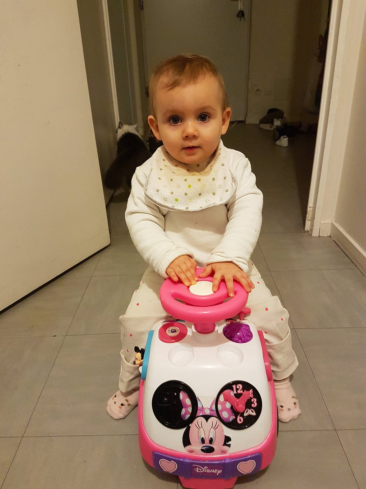 Anaëlle a rejoint le concours — aidez-le/la à gagner de superbes lots ! baby, child, person, play, product, toddler