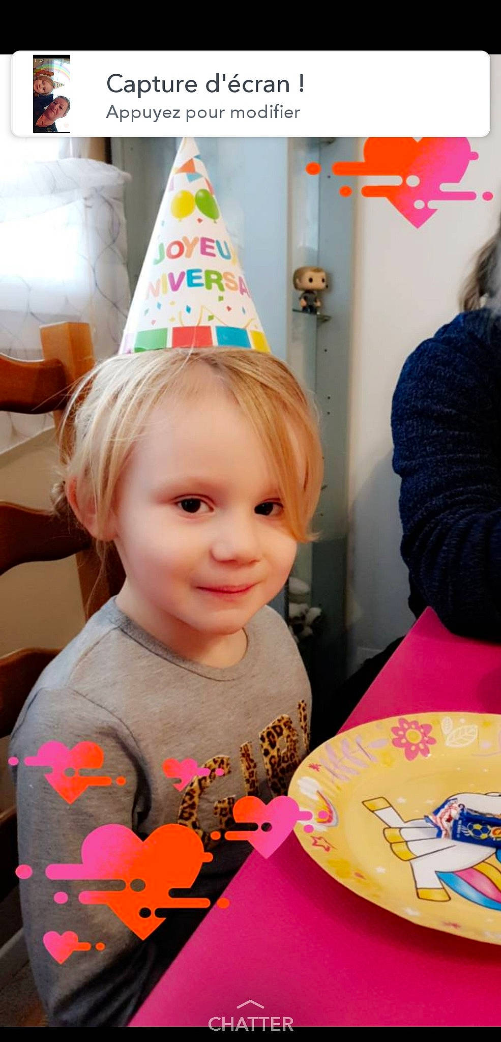 Maëlys participe au concours pour gagner de l'argent avec cette photo : birthday, child, party, party_hat, party_supply, person, play, toddler