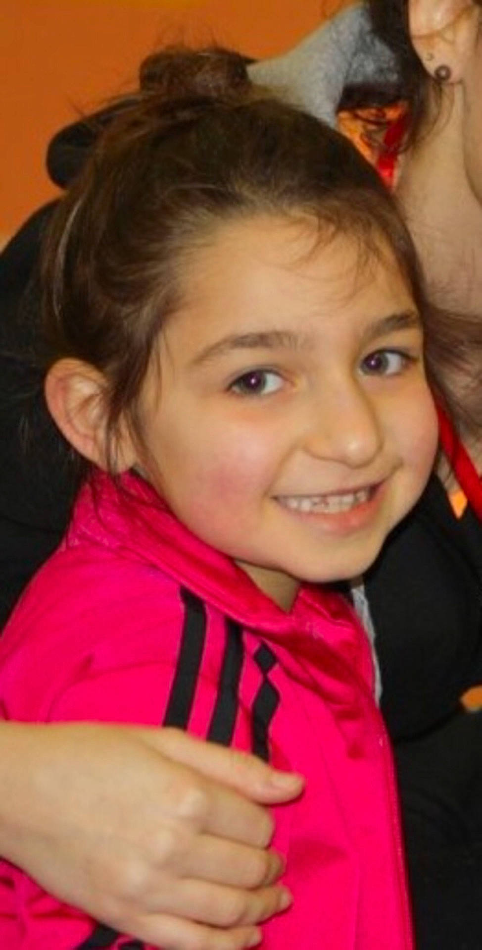 Eléanor a rejoint le concours — aidez-le/la à gagner de superbes lots ! brown_hair, cheek, child, child_model, chin, ear, eyebrow, face, forehead, fun, girl, hairstyle, head, joy, lip, nose, person, skin, smile, toddler