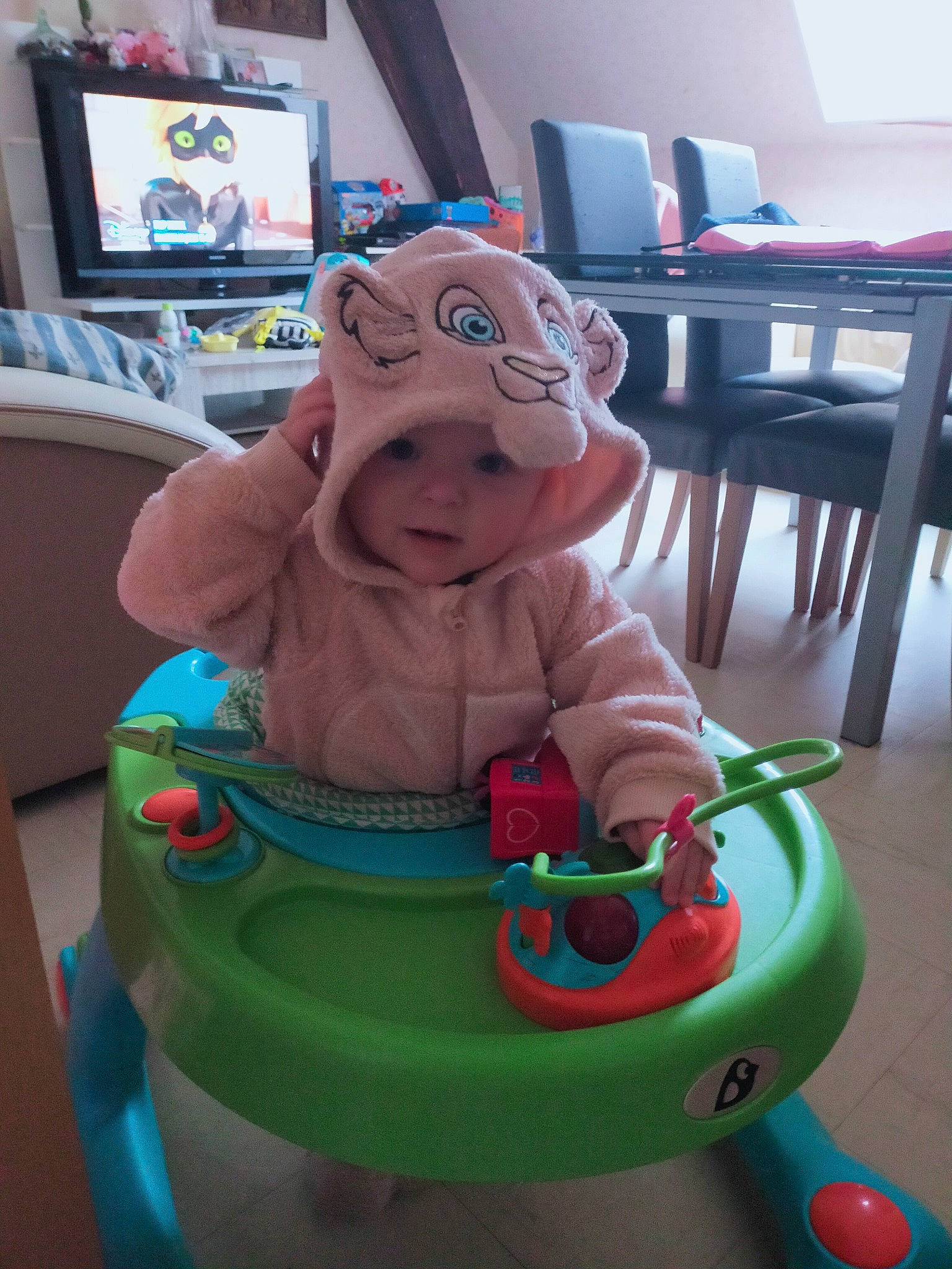 Nohlanna a rejoint le concours — aidez-le/la à gagner de superbes lots ! animation, baby, child, fun, headwear, person, smile, toddler, toy, vacation