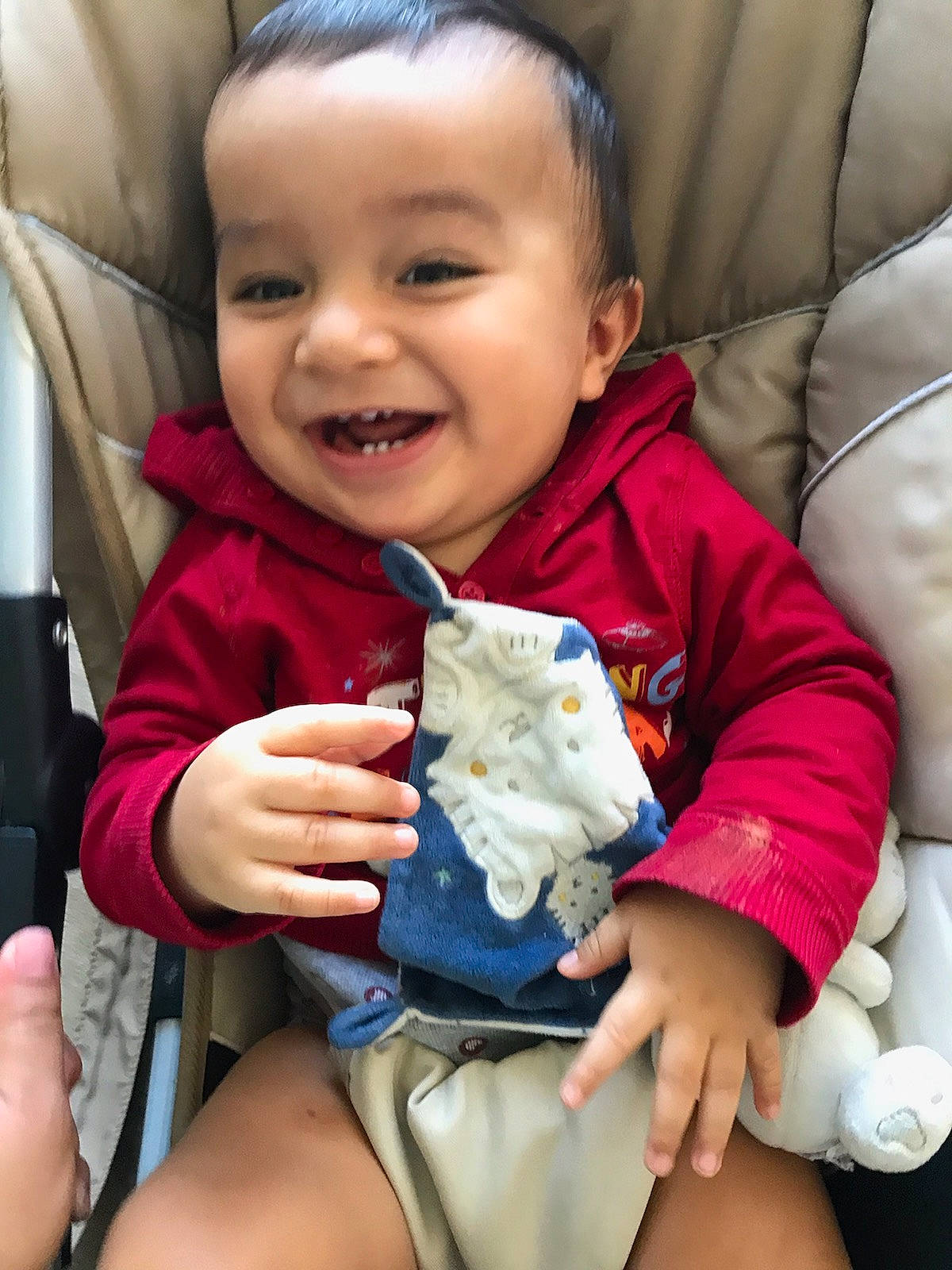 Tuitavake a rejoint le concours — aidez-le/la à gagner de superbes lots ! baby, child, finger, joy, person, smile, toddler