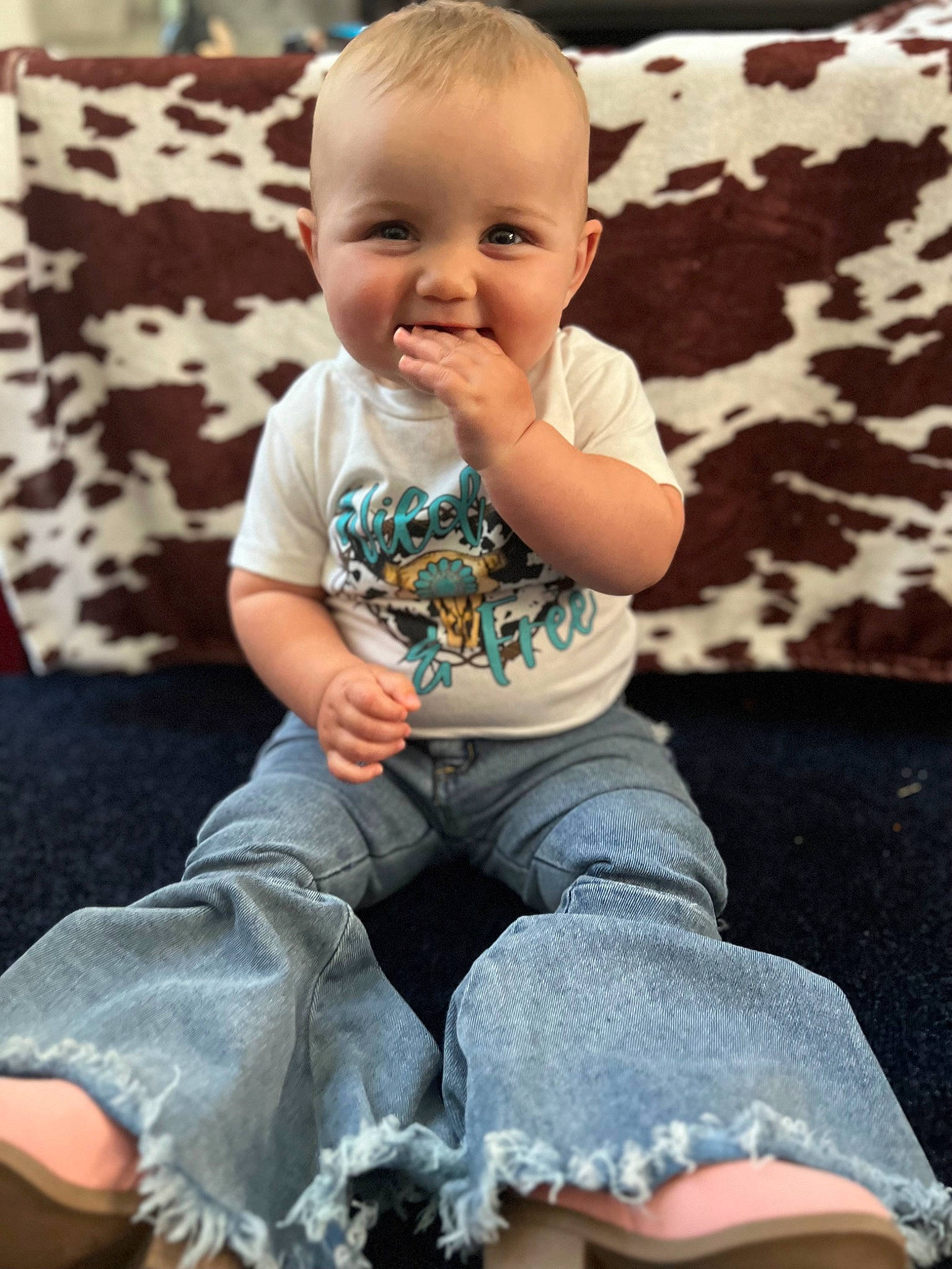 Violet is registered to the contest to win money with this photo: baby_toddler_clothing, cheek, eye, face, facial_expression, fun, hairstyle, happy, head, human, jeans, joy, leg, person, photograph, skin, sleeve, smile, standing, summer