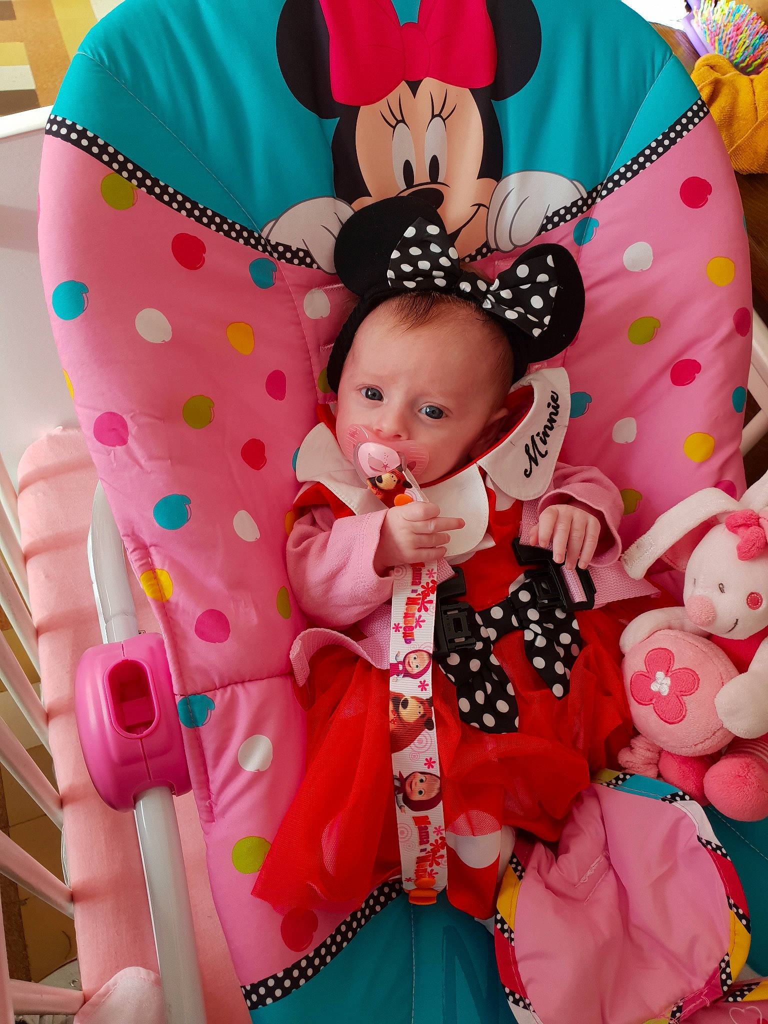 Liyana a rejoint le concours — aidez-le/la à gagner de superbes lots ! baby, child, person, pink, textile, toddler, toy