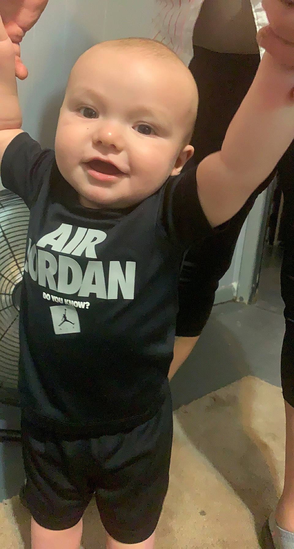 Jaylen is registered to the contest to win money with this photo: cheek, chest, chin, cool, elbow, eye, eyebrow, face, forehead, gesture, happy, head, iris, joint, neck, person, skin, sleeve, smile, thumb