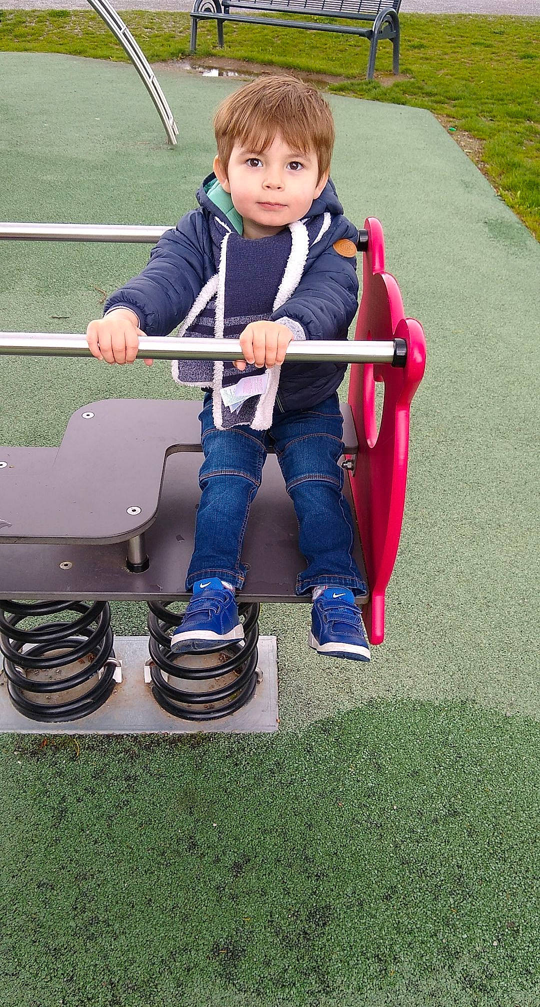 Théo a rejoint le concours — aidez-le/la à gagner de superbes lots ! child, electric_blue, fun, grass, leisure, people, people_in_nature, person, photograph, plant, product, recreation, riding_toy, rolling, snapshot, sneakers, tire, toddler, vehicle, wheel