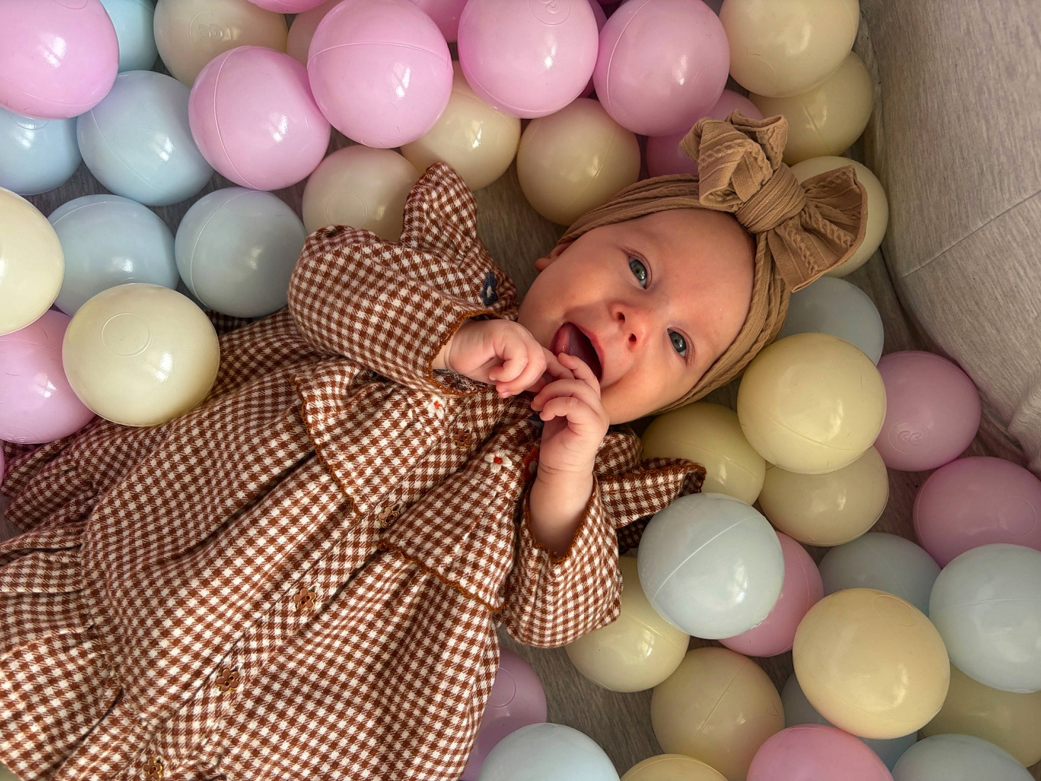 Stella a rejoint le concours — aidez-le/la à gagner de superbes lots ! balloon, child, comfort, event, fun, happy, nail, party, party_supply, pattern, person, pink, play, product, sharing, skin, sweetness, toddler, toy
