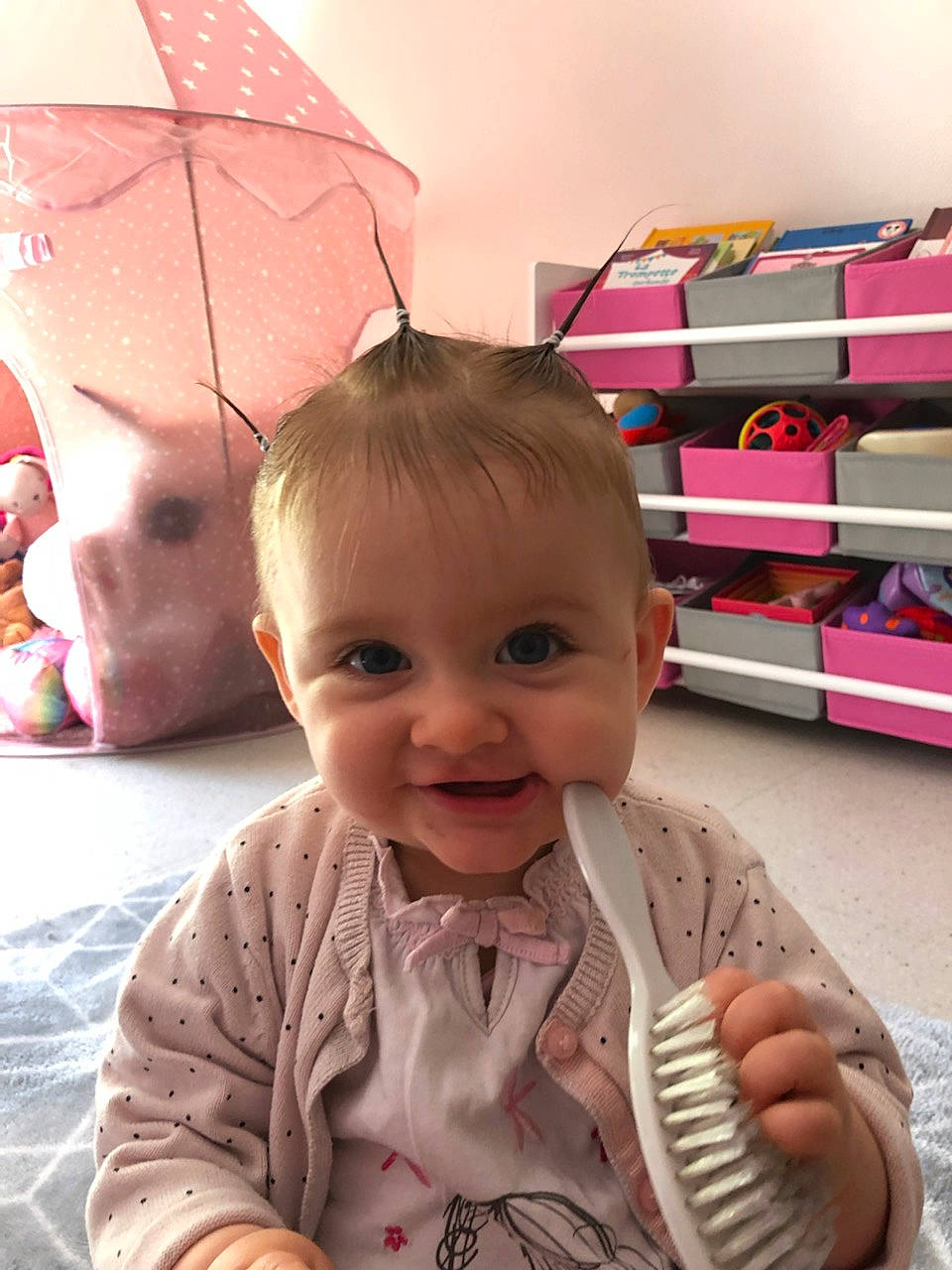 Margaux participe au concours pour gagner de l'argent avec cette photo : baby, baby_toddler_clothing, beauty, cheek, child, fun, happy, head, iris, joy, organ, people, person, photograph, pink, product, skin, smile, snapshot, thumb