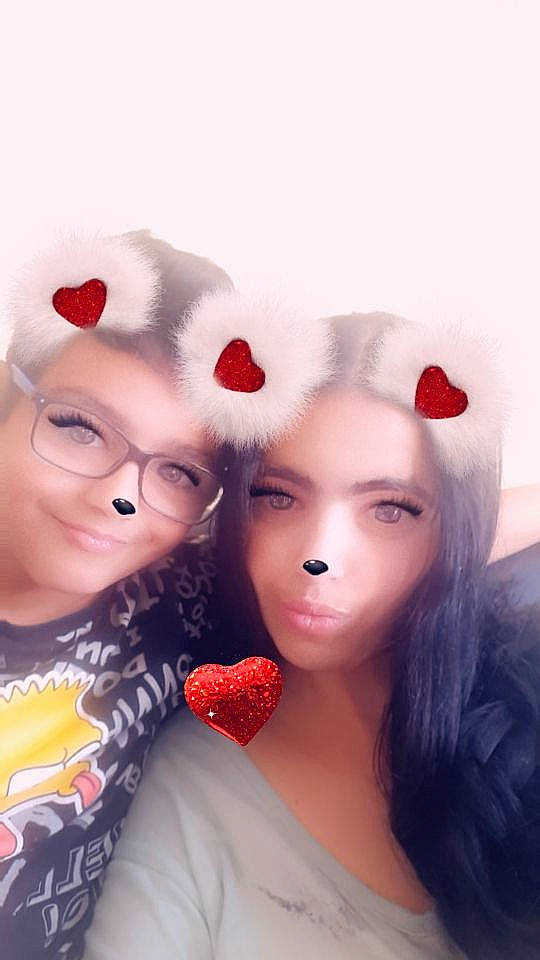 Sullivan participe au concours pour gagner de l'argent avec cette photo : beauty, black_hair, cheek, child, ear, eyelash, face, joy, lip, love, mouth, nose, person, photography, plant, red, skin, white