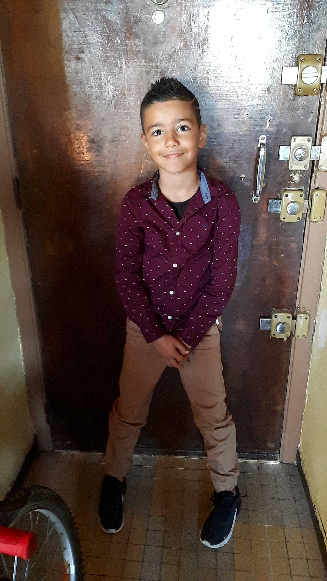 Sullivan a rejoint le concours — aidez-le/la à gagner de superbes lots ! child, joy, person, standing