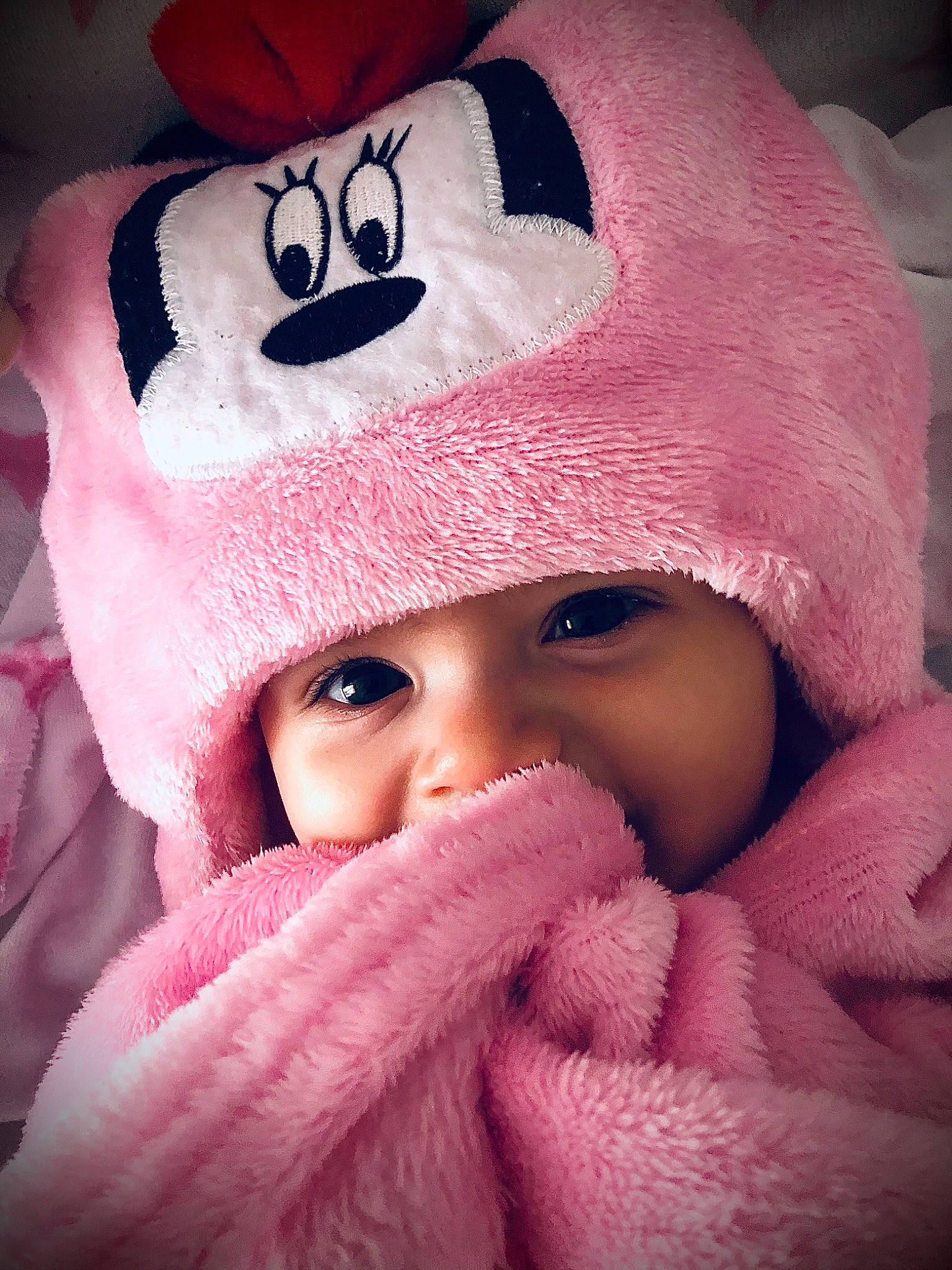 Dina a rejoint le concours — aidez-le/la à gagner de superbes lots ! baby, cap, cheek, child, chin, eye, eyebrow, facial_expression, head, headgear, headwear, lip, mouth, nose, organ, outerwear, person, pink, product, skin