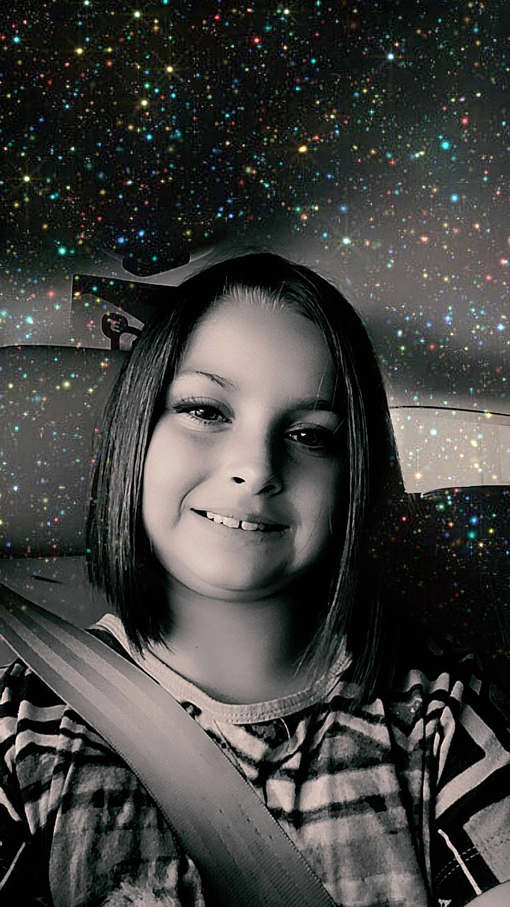 Alyssonne participe au concours pour gagner de l'argent avec cette photo : beauty, black, black_hair, cool, eyebrow, facial_expression, flash_photography, fun, hairstyle, happy, human, joy, light, lip, organ, people_in_nature, person, photograph, smile, snapshot