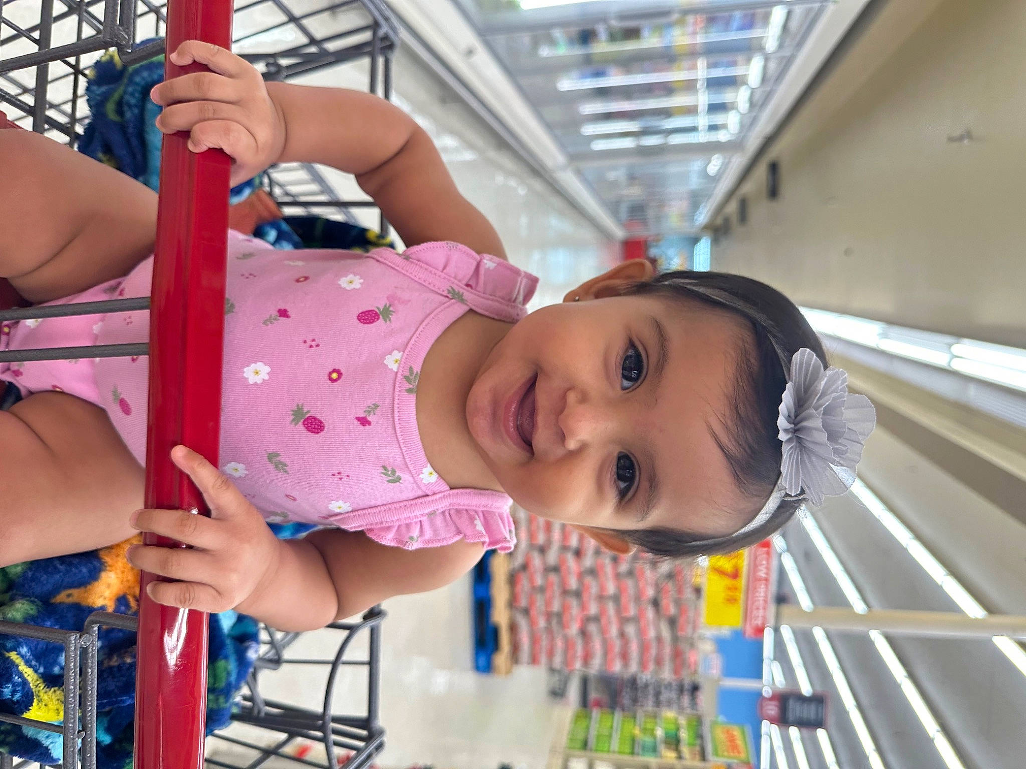 Erida is registered to the contest to win money with this photo: amusement_park, amusement_ride, baby, baby_products, child, city, fun, happy, hat, joy, leisure, person, play, public_space, recreation, skin, smile, t_shirt, thigh, toddler