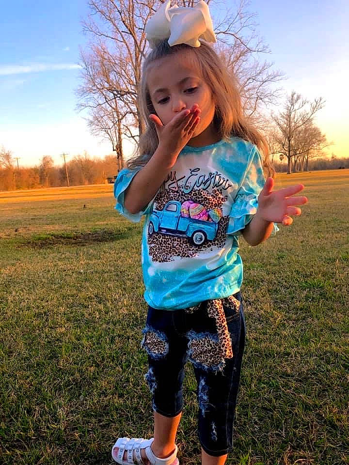 Kaydence is registered to the contest to win money with this photo: cap, cool, electric_blue, fun, grass, grassland, happy, meadow, people_in_nature, person, plant, recreation, shoulder, sky, sleeve, standing, summer, sunlight, t_shirt, toddler