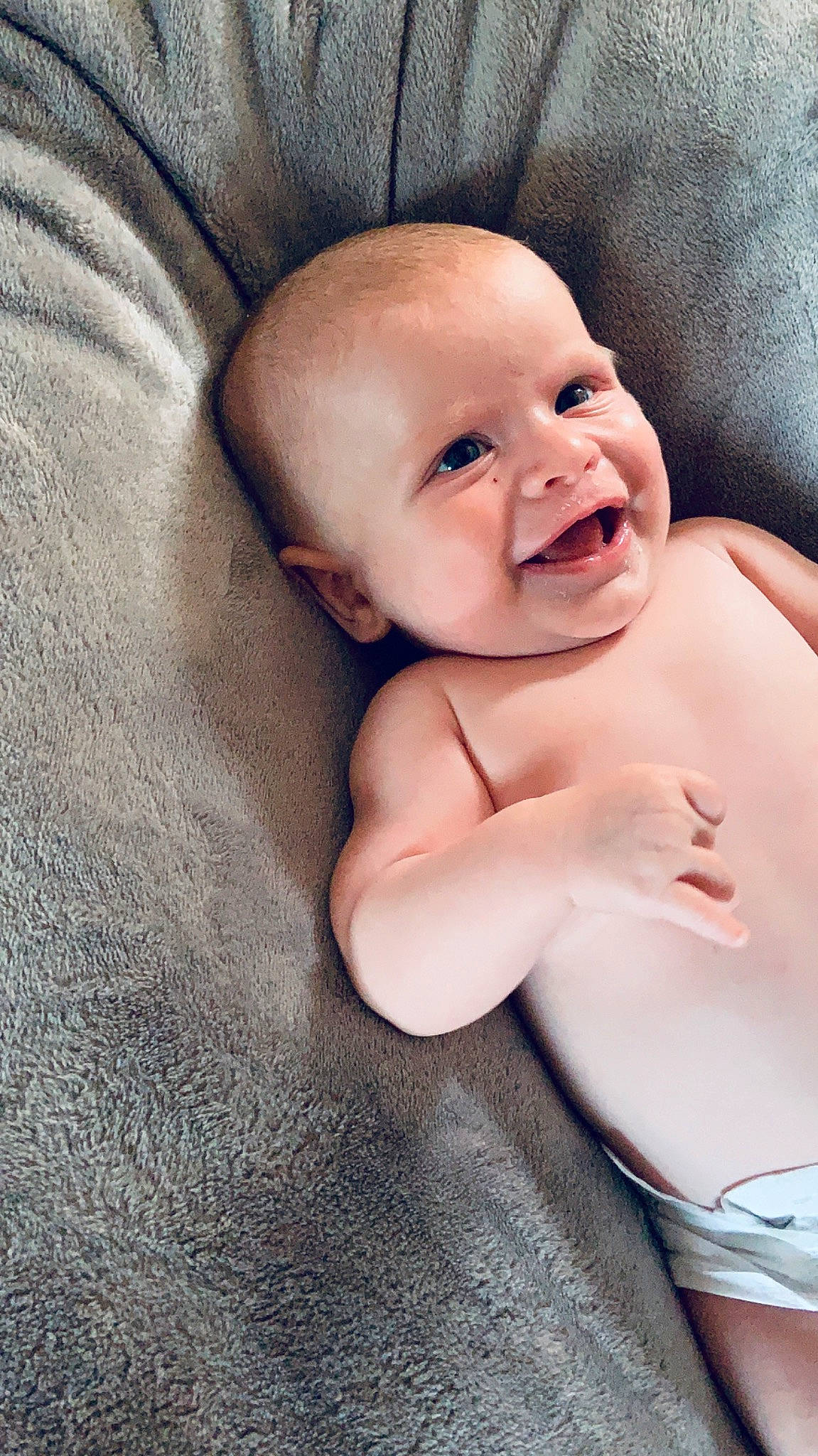 Timéo a rejoint le concours — aidez-le/la à gagner de superbes lots ! baby, baby_sleeping, cheek, child, face, head, lip, mouth, muscle, nose, person, skin, smile, toddler